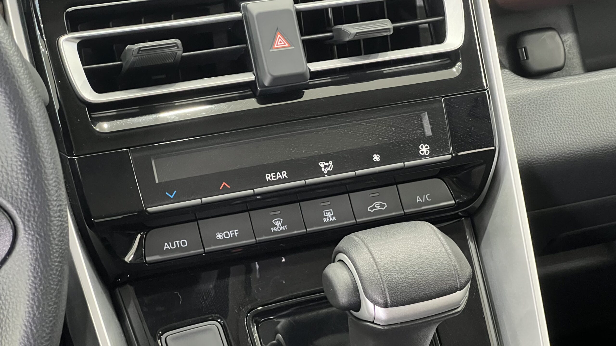 تويوتا انوفا 2026 27