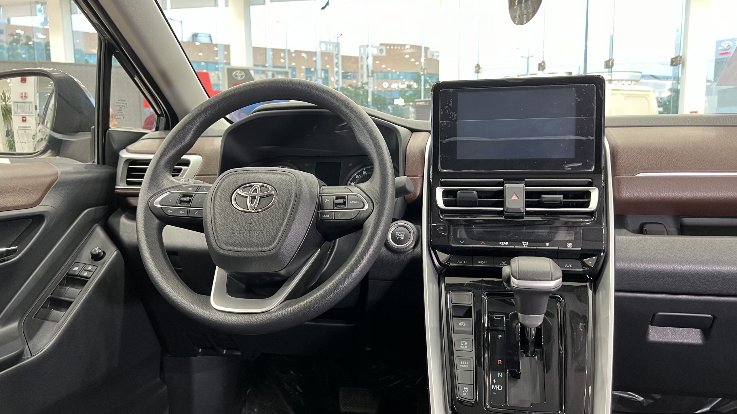 تويوتا انوفا 2026 32