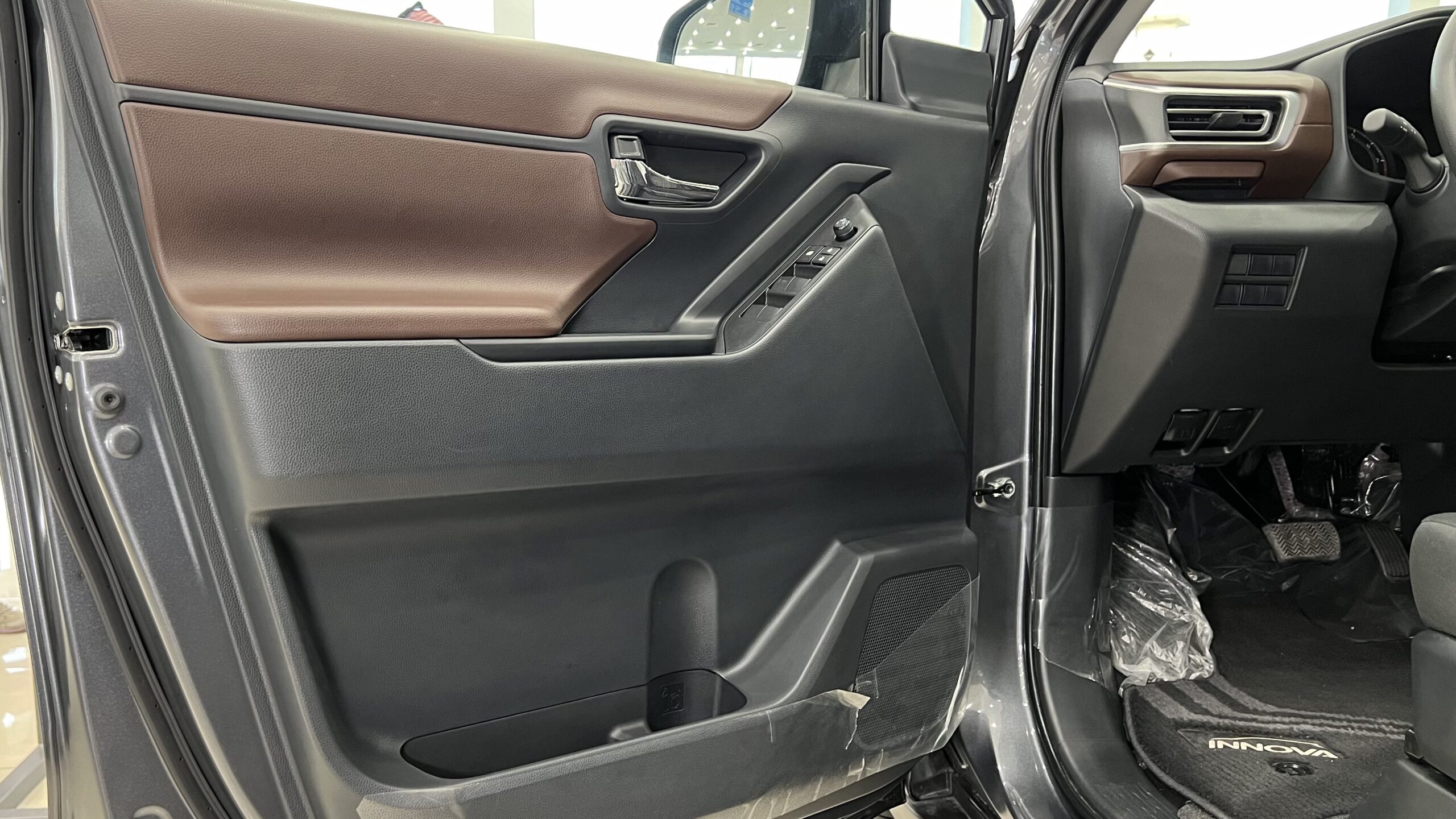 تويوتا انوفا 2026 34