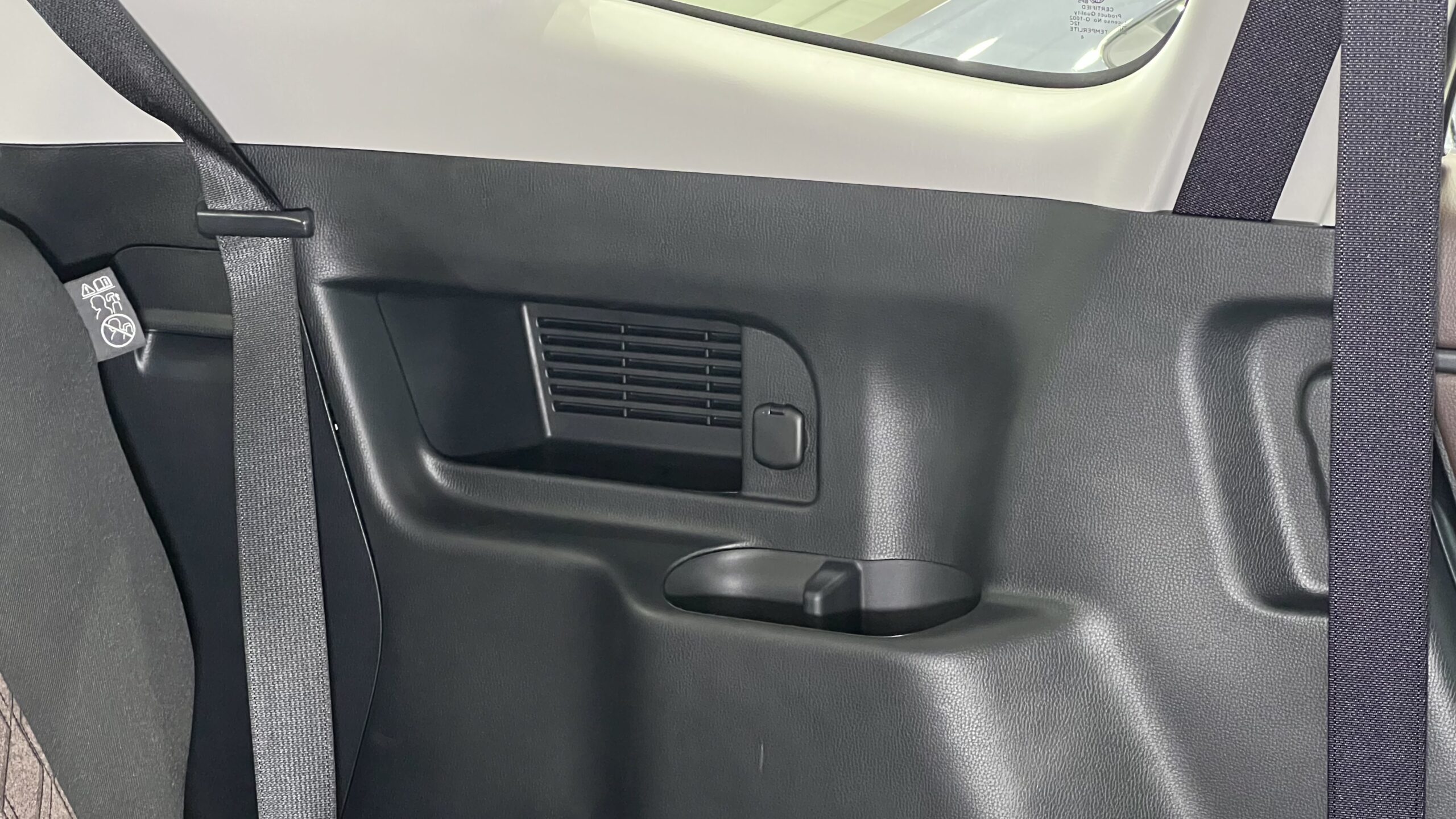 تويوتا انوفا 2026 9