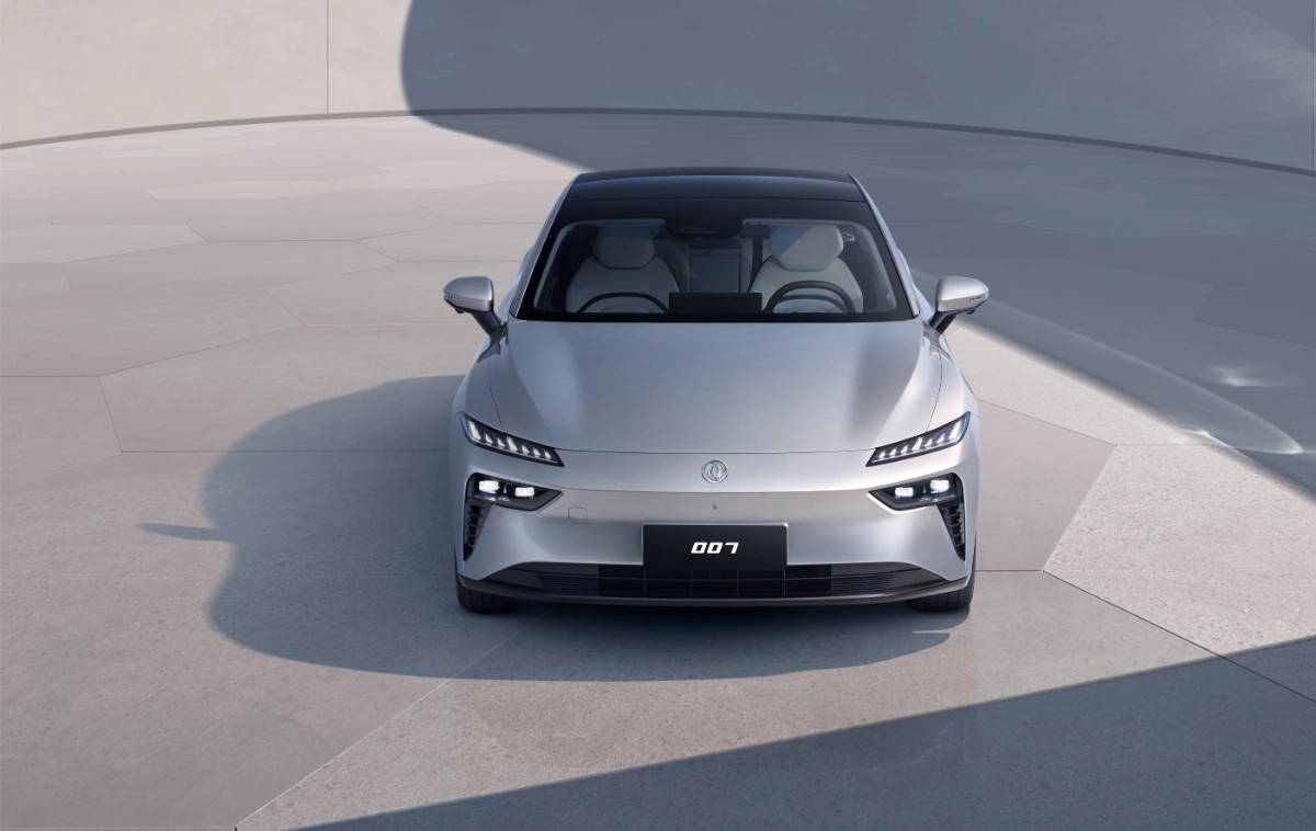 دونج-فينج-007-المربع-نت-0