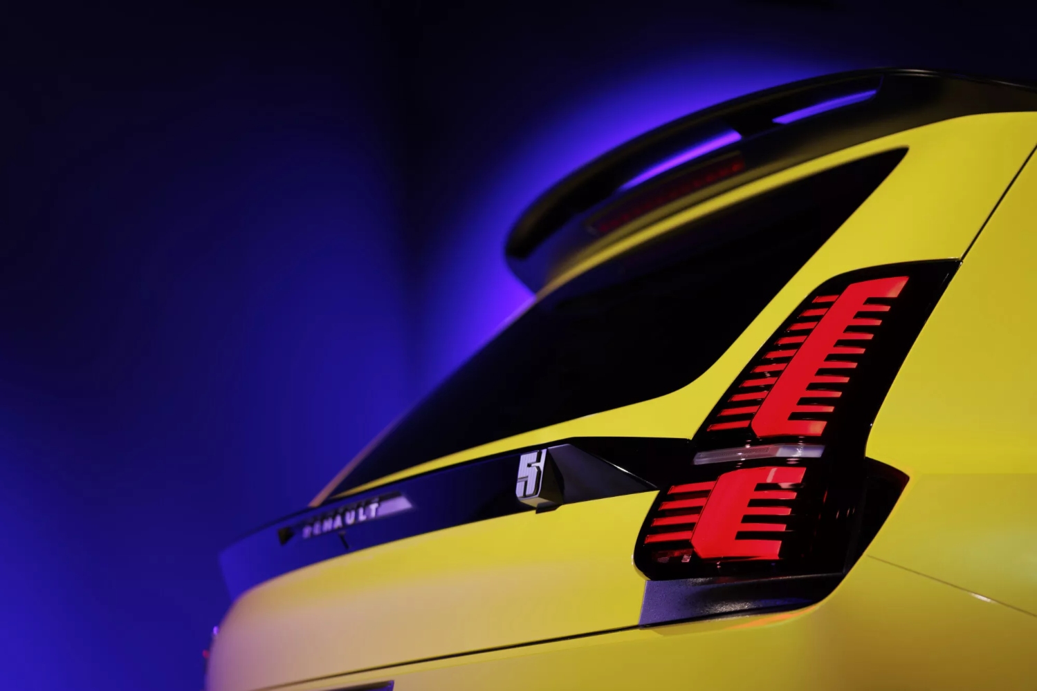 رينو-5-المربع-نت-17