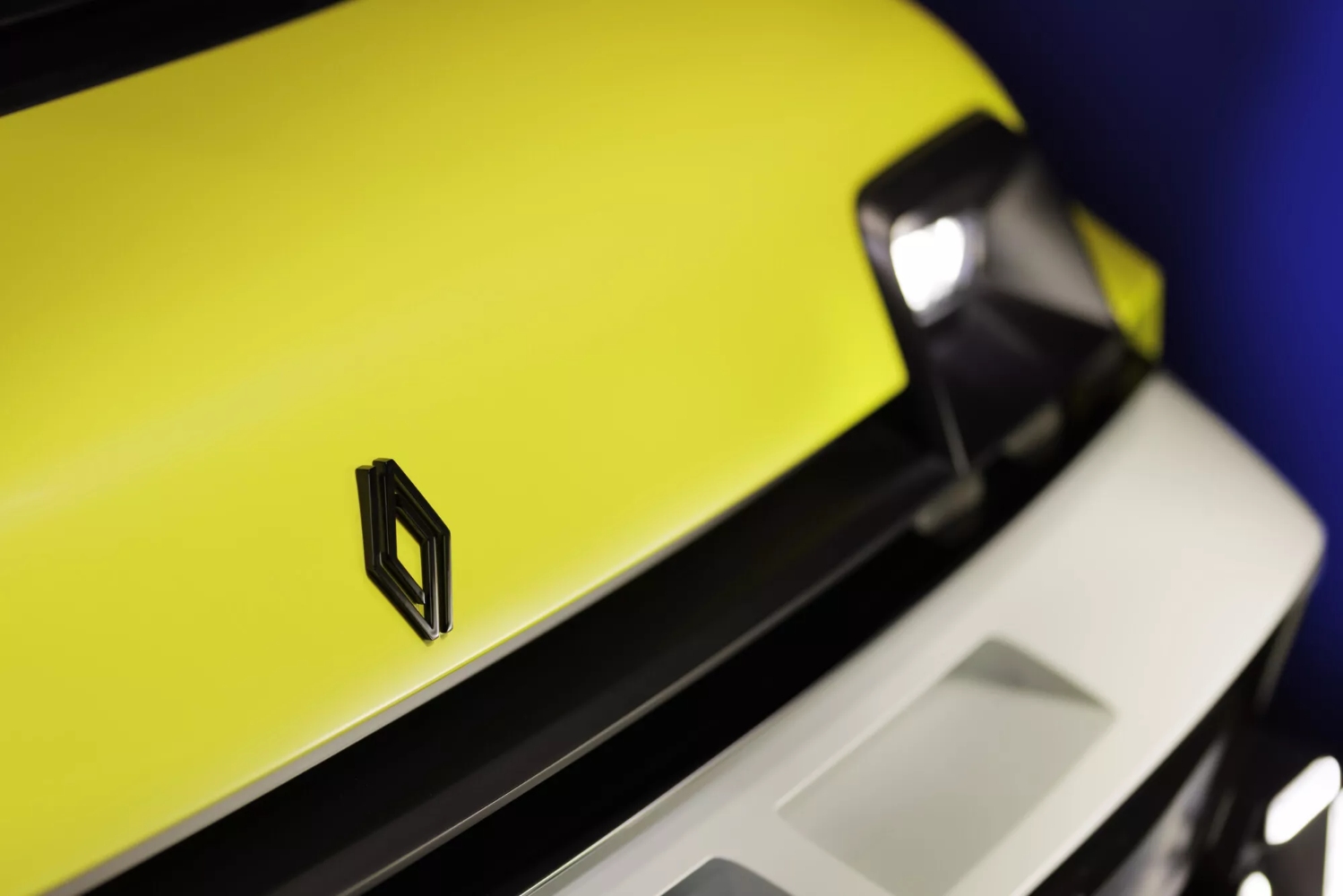 رينو-5-المربع-نت-19