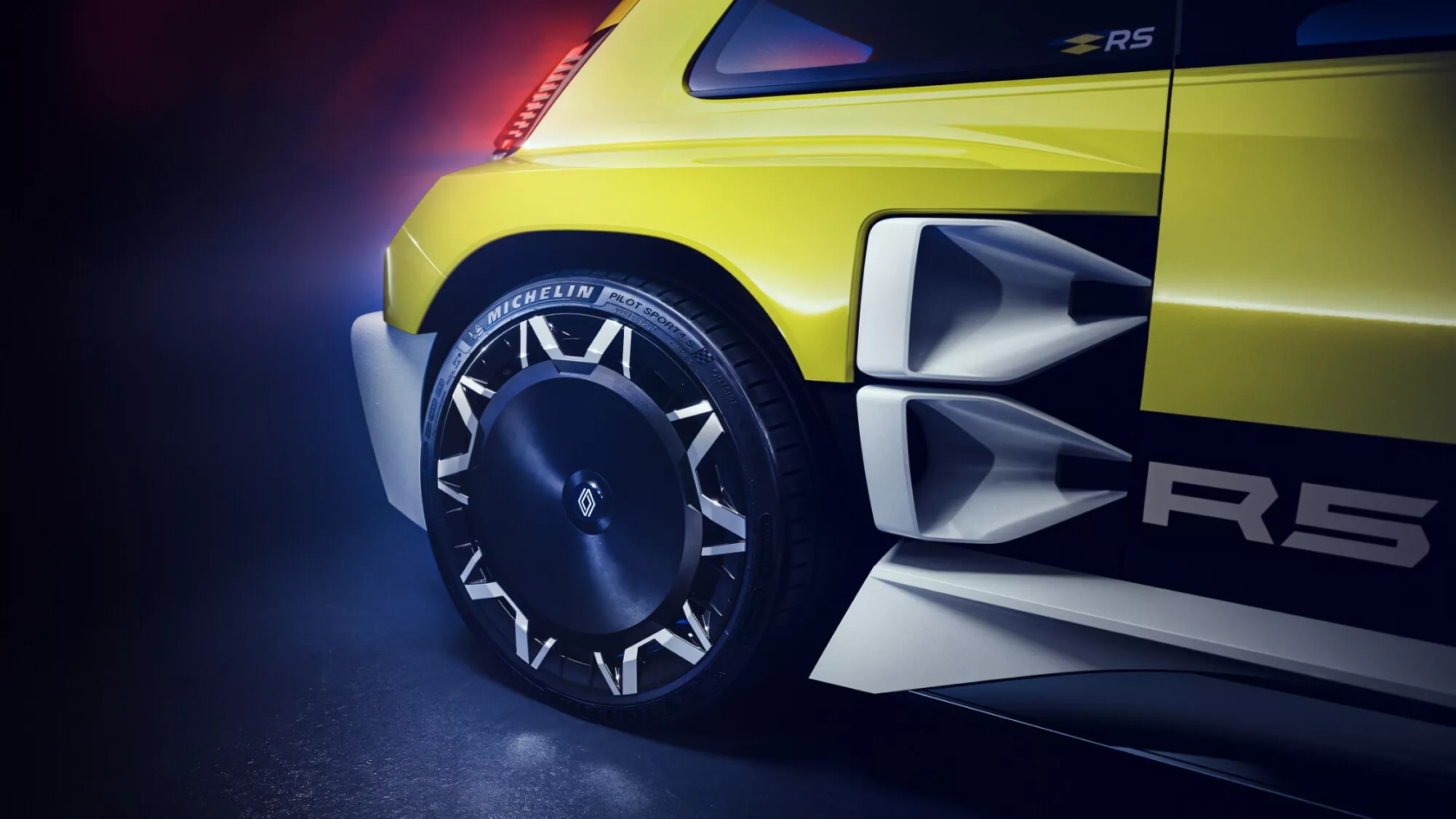 رينو-5-المربع-نت-31