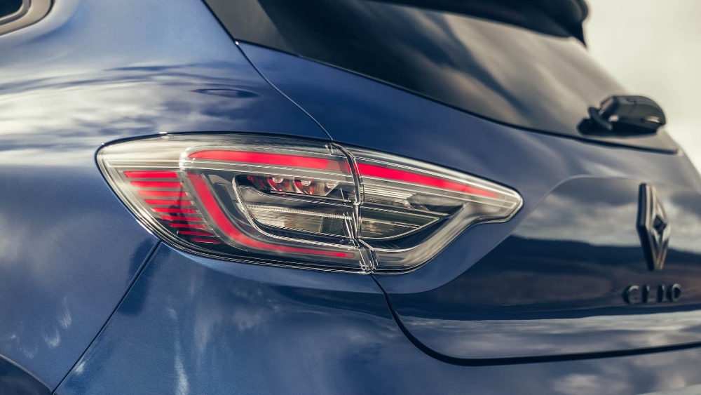 مواصفات رينو كليو 2025: أداء الهايبرد مع الكفاءة وأهم تقنيات الهاتشباك الفرنسية مواصفات رينو كليو 2025: أداء الهايبرد مع الكفاءة وأهم تقنيات الهاتشباك الفرنسية 4