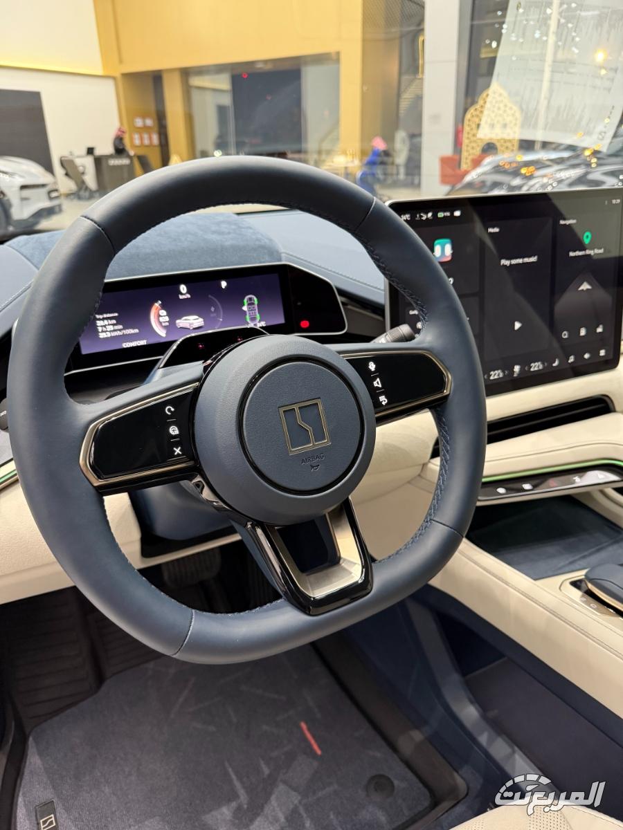 زيكر 001 2025 كيف تميزت كسيارة لرجال الأعمال زيكر 001 2025 كيف تميزت كسيارة لرجال الأعمال 8