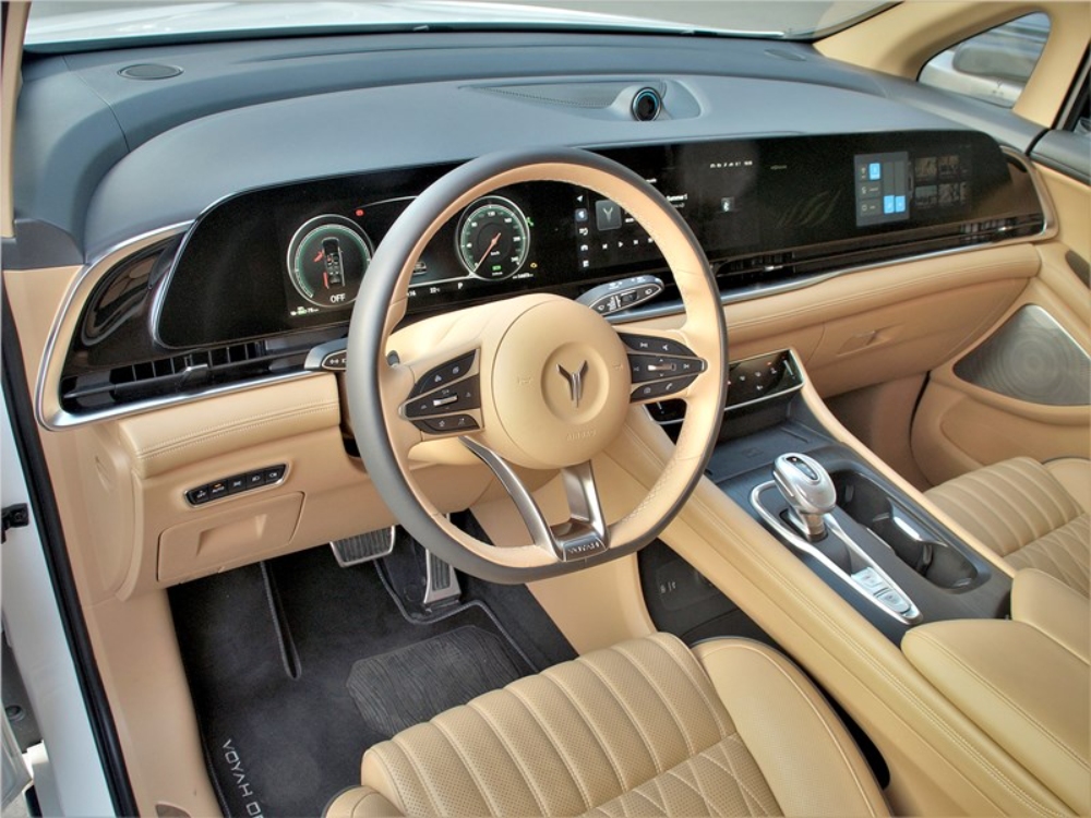 مواصفات فويا دريم 2025: قمة الرفاهية في عالم الميني فان الكهربائية الفاخرة مقصورة فويا دريم 2025 الـ MPV