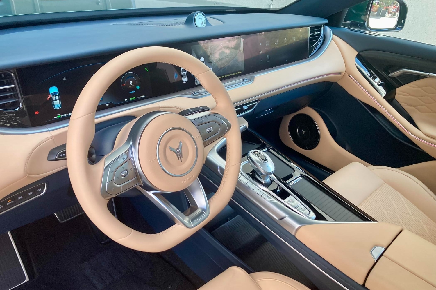 صور فويا فري 2025: استعراض شامل لتصميم وتقنيات الـ SUV الكهربائية صور فويا فري 2025: استعراض شامل لتصميم وتقنيات الـ SUV الكهربائية 9