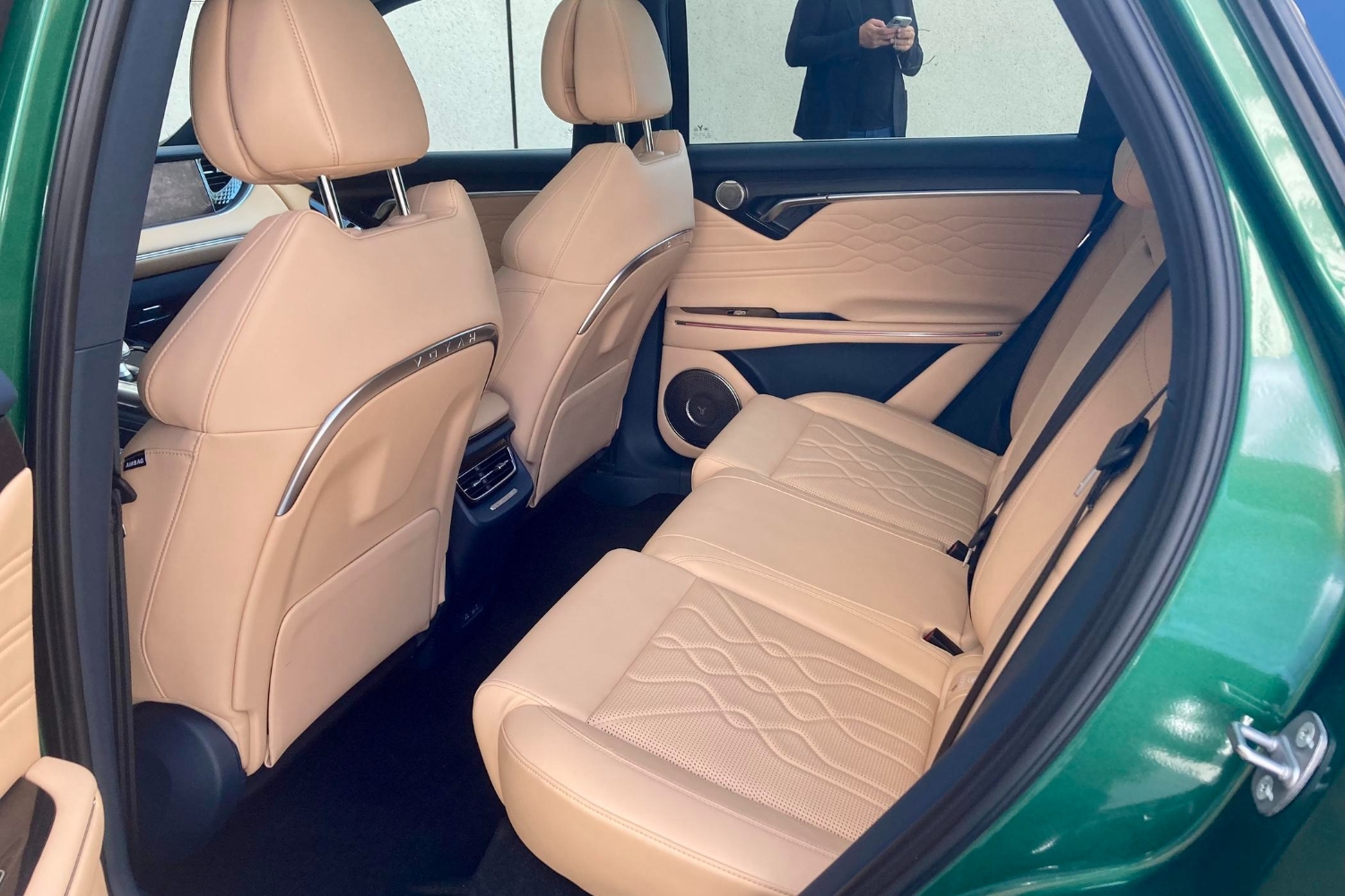 صور فويا فري 2025: استعراض شامل لتصميم وتقنيات الـ SUV الكهربائية صور فويا فري 2025: استعراض شامل لتصميم وتقنيات الـ SUV الكهربائية 10