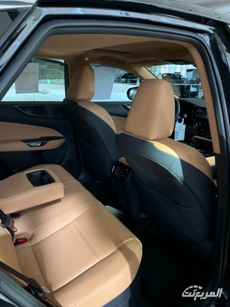 سعر لكزس NX 2026 37