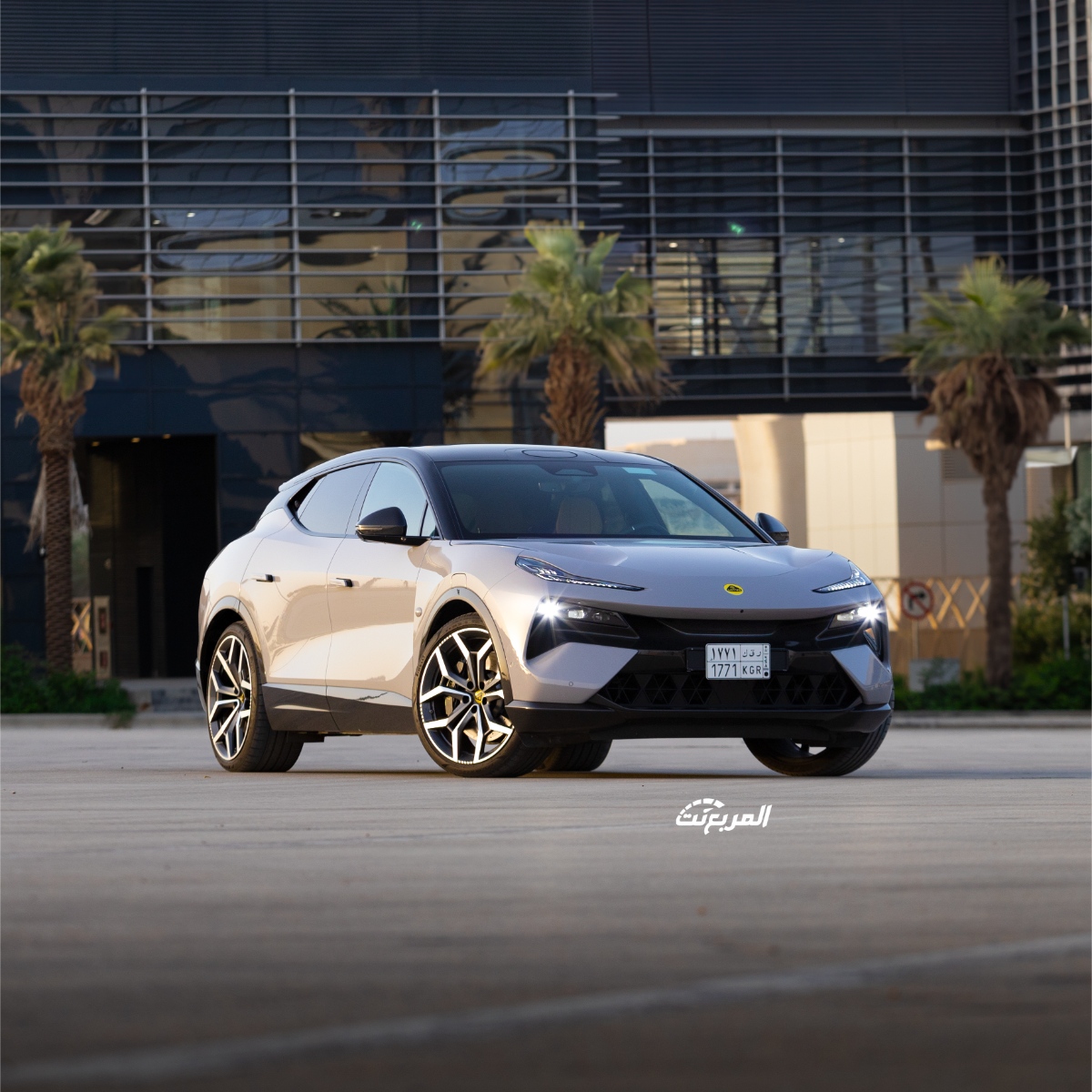 لوتس اليترا 2025.. أفخم SUV كهربائية بريطانية تنافس تيسلا موديل X لوتس اليترا 2025 4