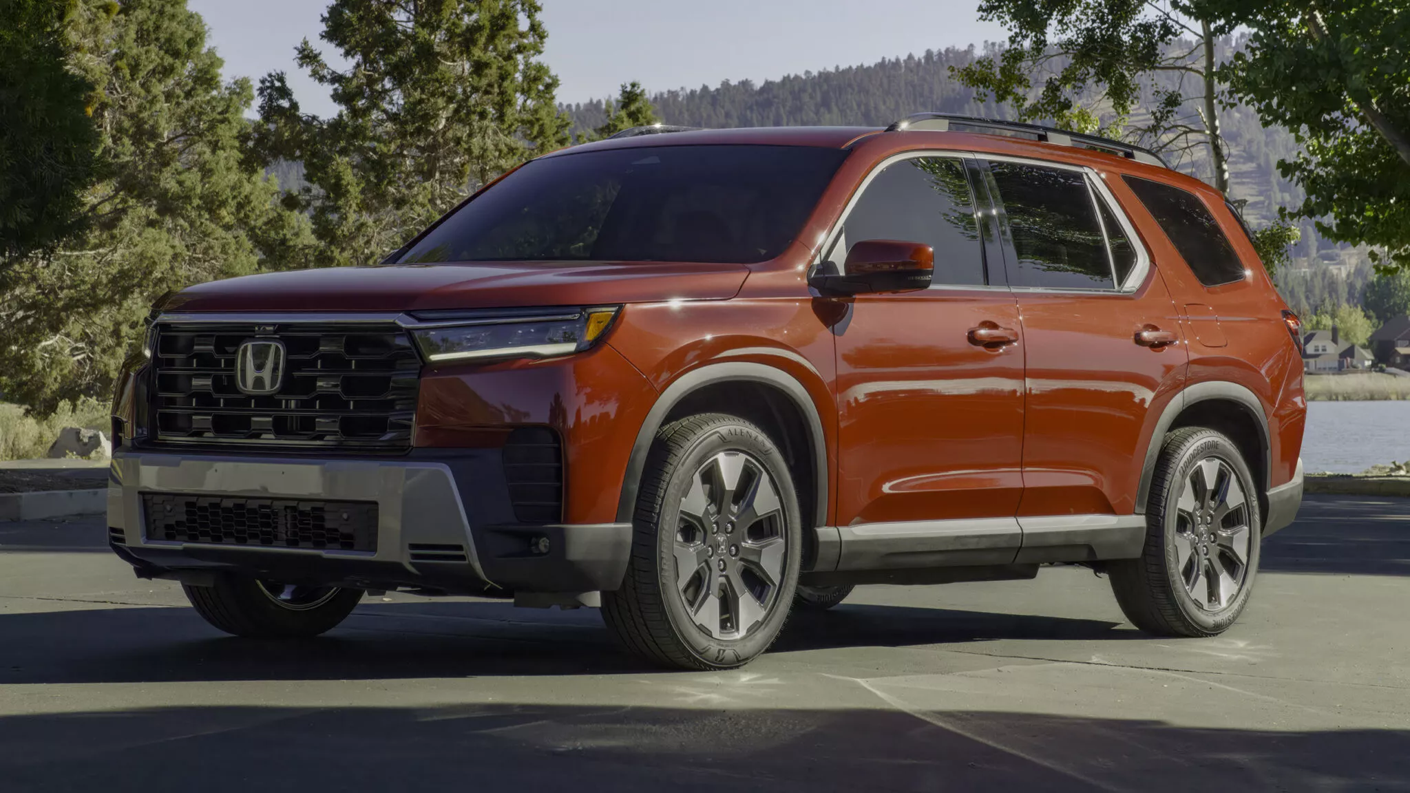 هوندا تكشف الستار عن بايلوت 2026 فيس ليفت بتصميم أكثر قوة ومقصورة أفخم هوندا تكشف الستار عن بايلوت 2026 فيس ليفت بتصميم أكثر قوة ومقصورة أفخم 10