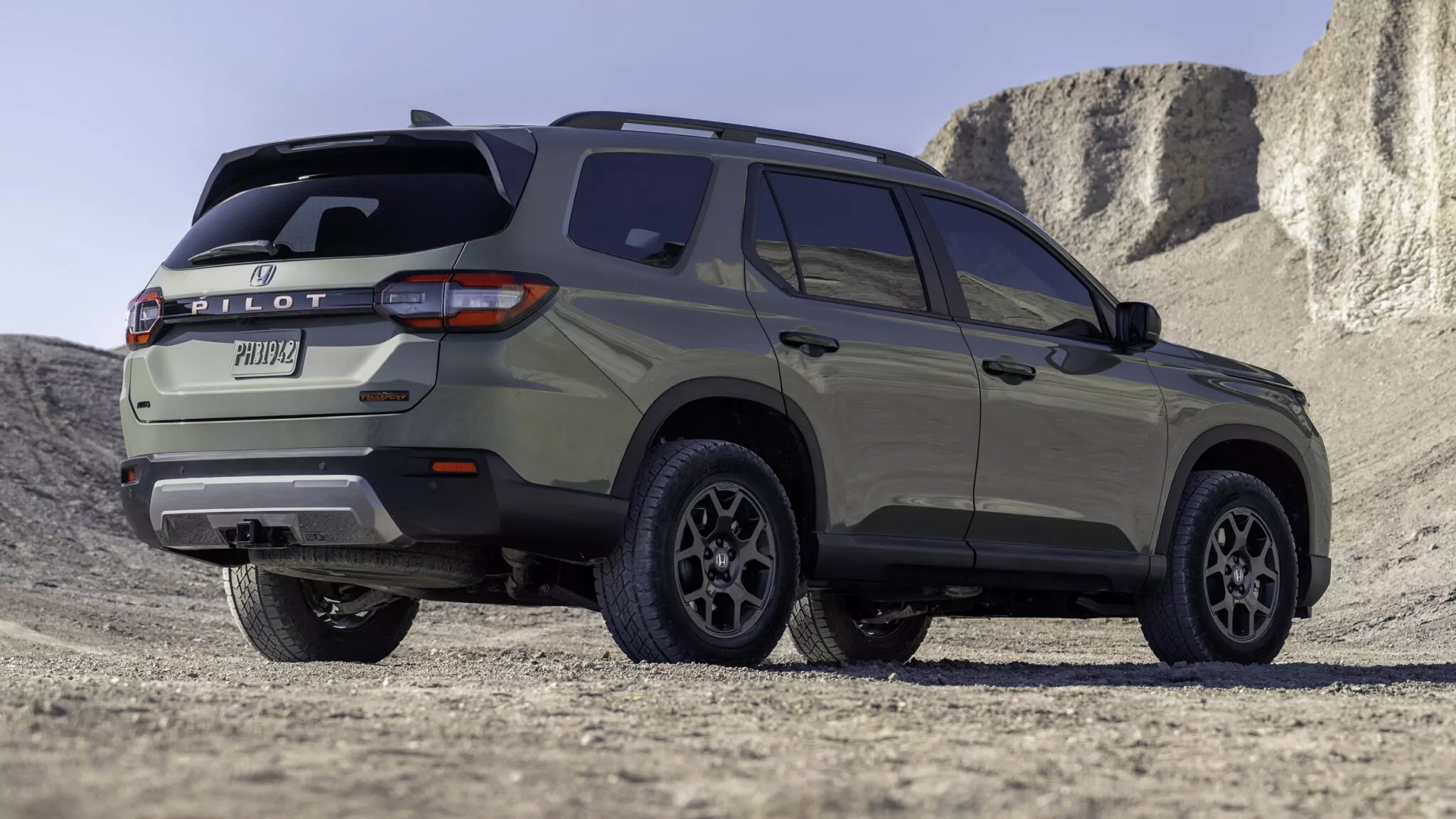 هوندا تكشف الستار عن بايلوت 2026 فيس ليفت بتصميم أكثر قوة ومقصورة أفخم هوندا تكشف الستار عن بايلوت 2026 فيس ليفت بتصميم أكثر قوة ومقصورة أفخم 4