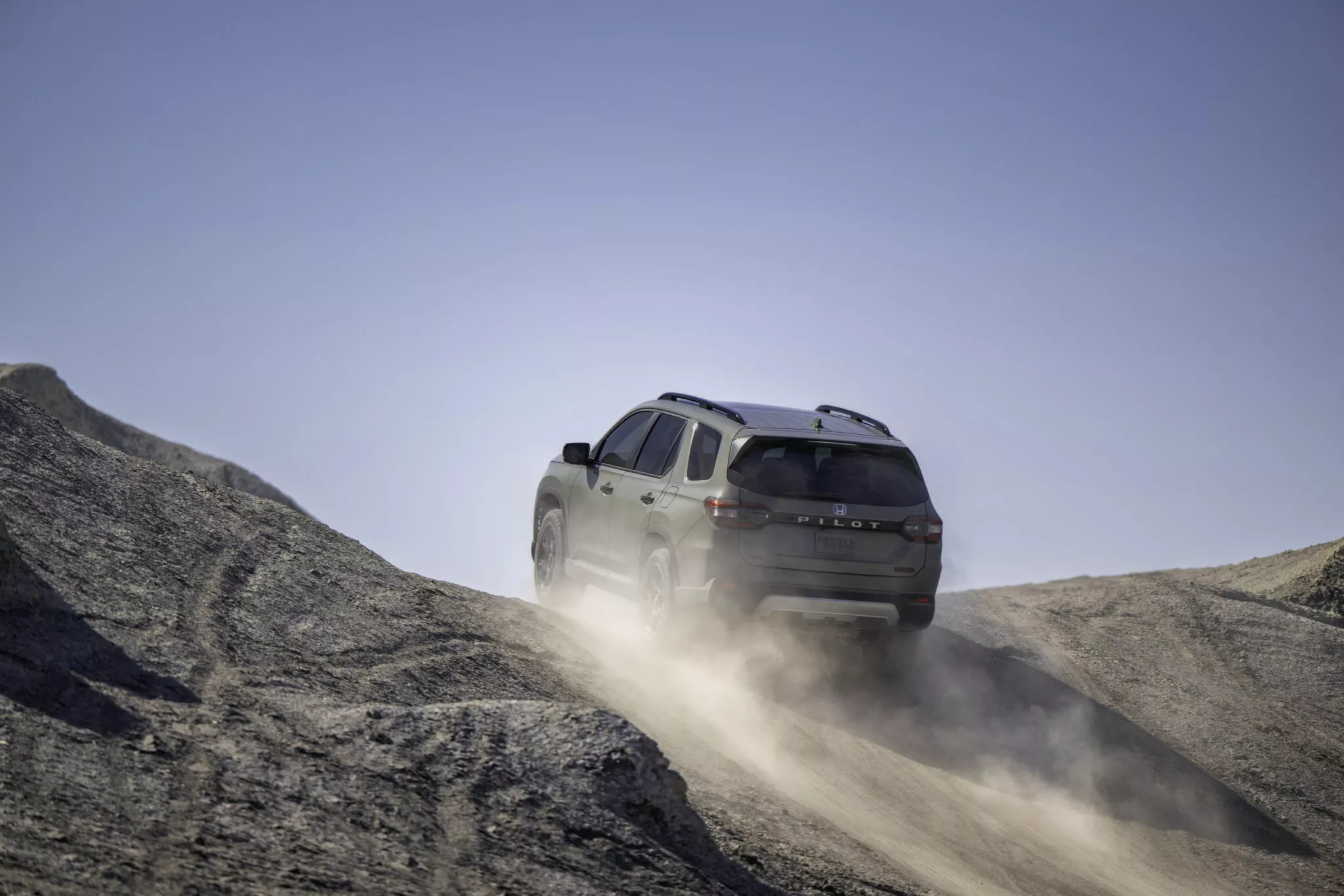 هوندا تكشف الستار عن بايلوت 2026 فيس ليفت بتصميم أكثر قوة ومقصورة أفخم هوندا تكشف الستار عن بايلوت 2026 فيس ليفت بتصميم أكثر قوة ومقصورة أفخم 18