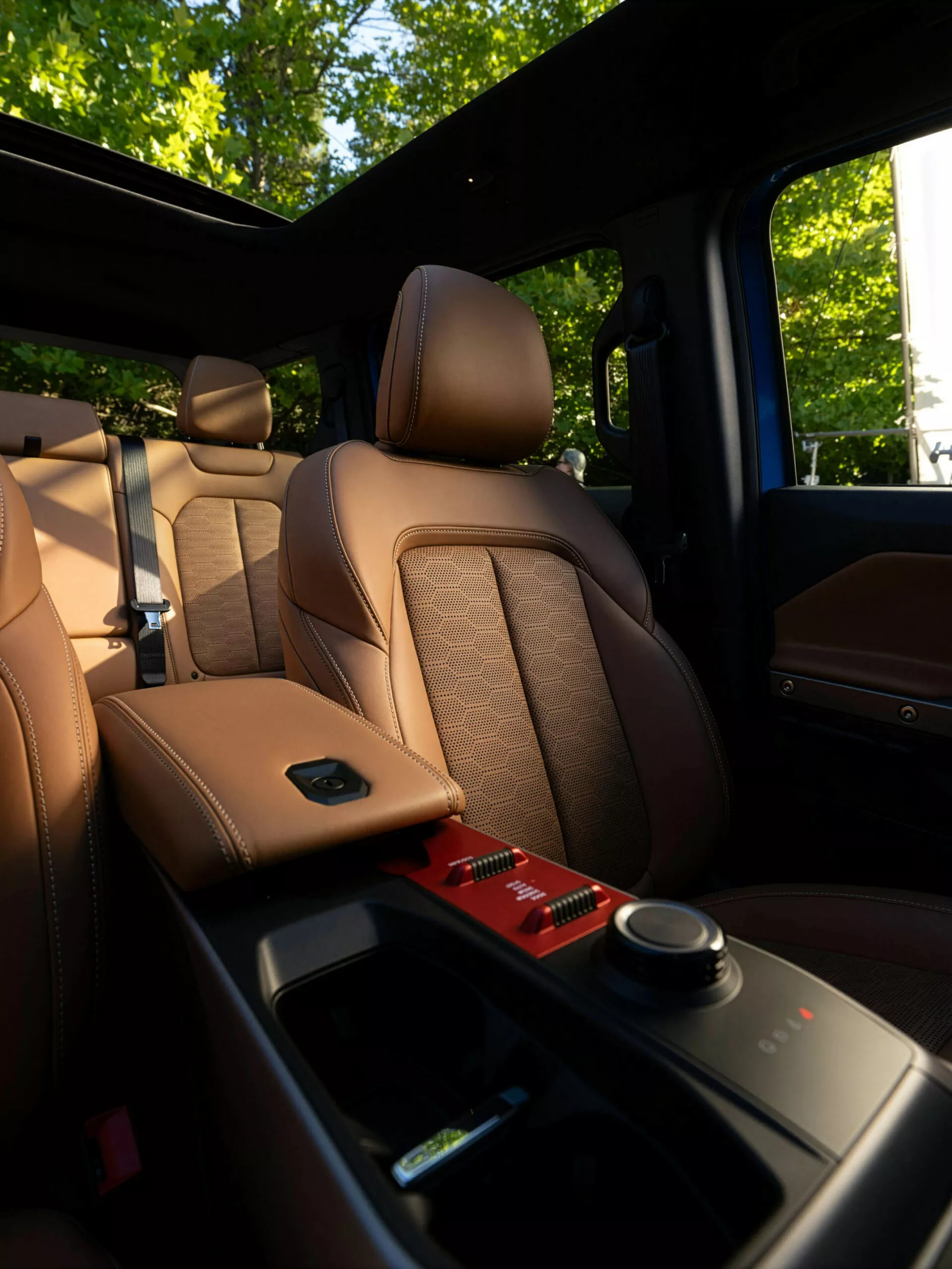 جيب ريكون 2026 الكهربائية الجديدة هي ثاني أقوى سيارة في تاريخ العلامة جيب ريكون 2026 الكهربائية الجديدة هي ثاني أقوى سيارة في تاريخ العلامة 18