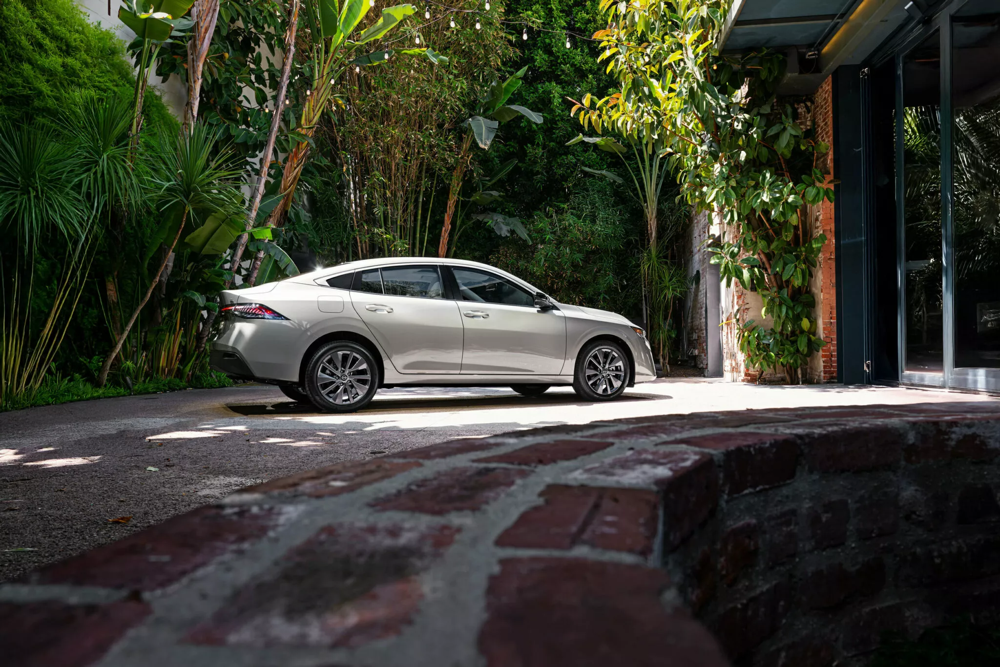 نيسان سنترا 2026 الجيل الجديد ينطلق في أمريكا والكشف عن الأسعار نيسان سنترا 2026 الجيل الجديد ينطلق في أمريكا والكشف عن الأسعار 9