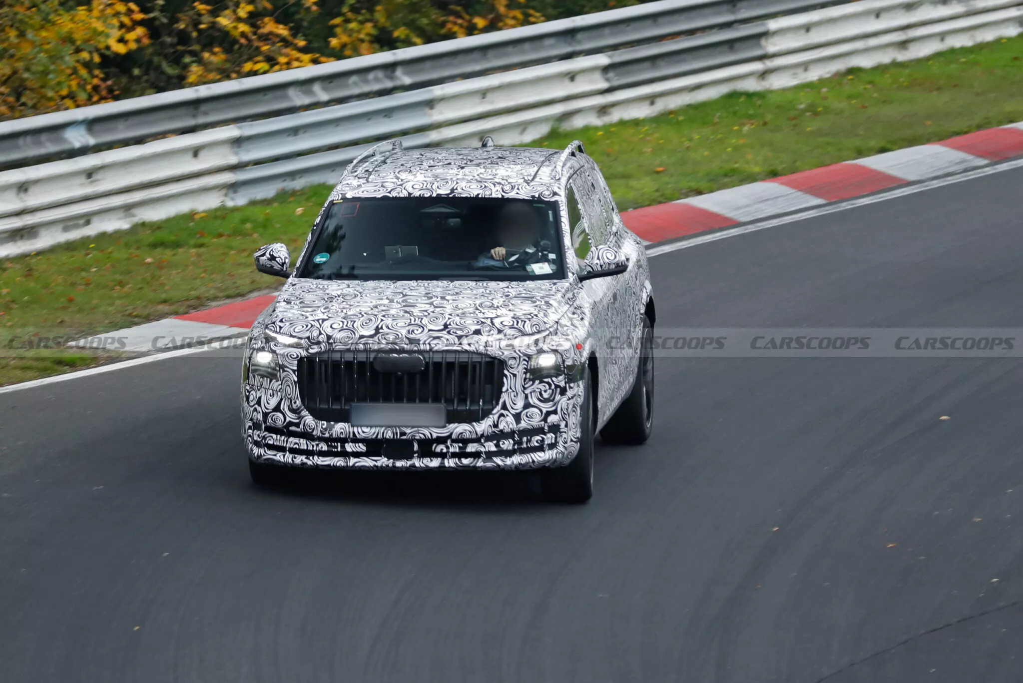 اودي تستعد لمنافسة مايباخ بسيارة Q9 Horch الأفخم في تاريخها اودي تستعد لمنافسة مايباخ بسيارة Q9 Horch الأفخم في تاريخها 10