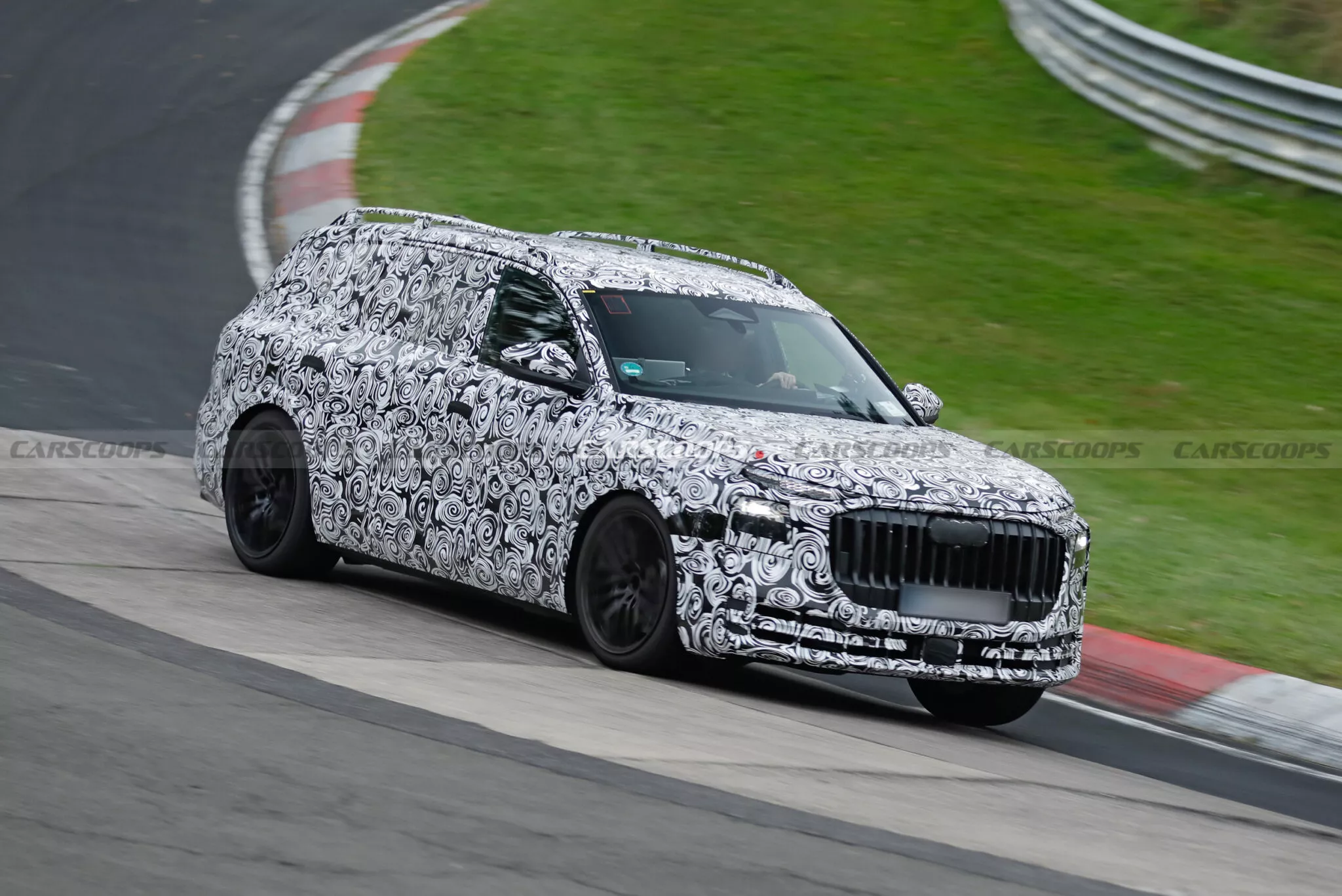 اودي تستعد لمنافسة مايباخ بسيارة Q9 Horch الأفخم في تاريخها اودي تستعد لمنافسة مايباخ بسيارة Q9 Horch الأفخم في تاريخها 11