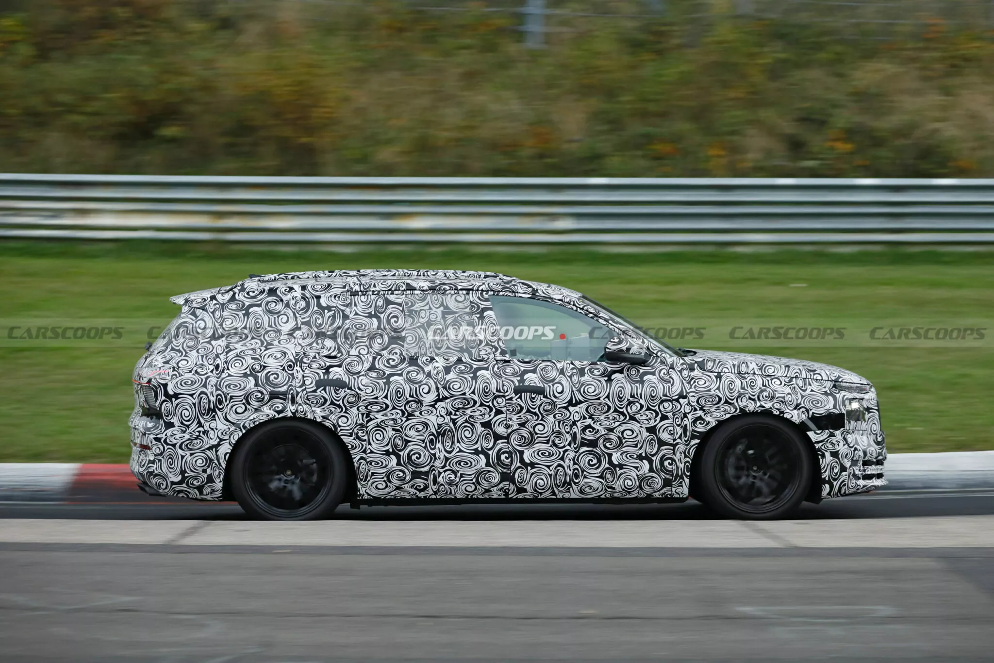 اودي تستعد لمنافسة مايباخ بسيارة Q9 Horch الأفخم في تاريخها اودي تستعد لمنافسة مايباخ بسيارة Q9 Horch الأفخم في تاريخها 1