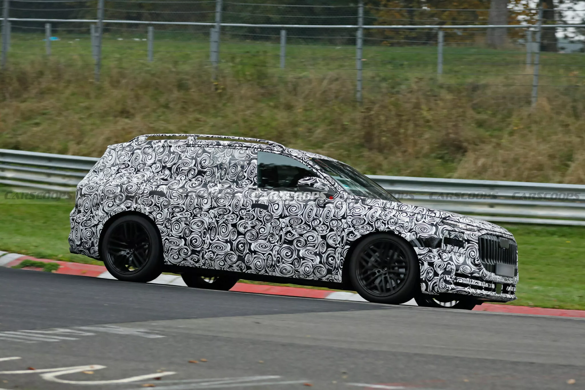 اودي تستعد لمنافسة مايباخ بسيارة Q9 Horch الأفخم في تاريخها اودي تستعد لمنافسة مايباخ بسيارة Q9 Horch الأفخم في تاريخها 5