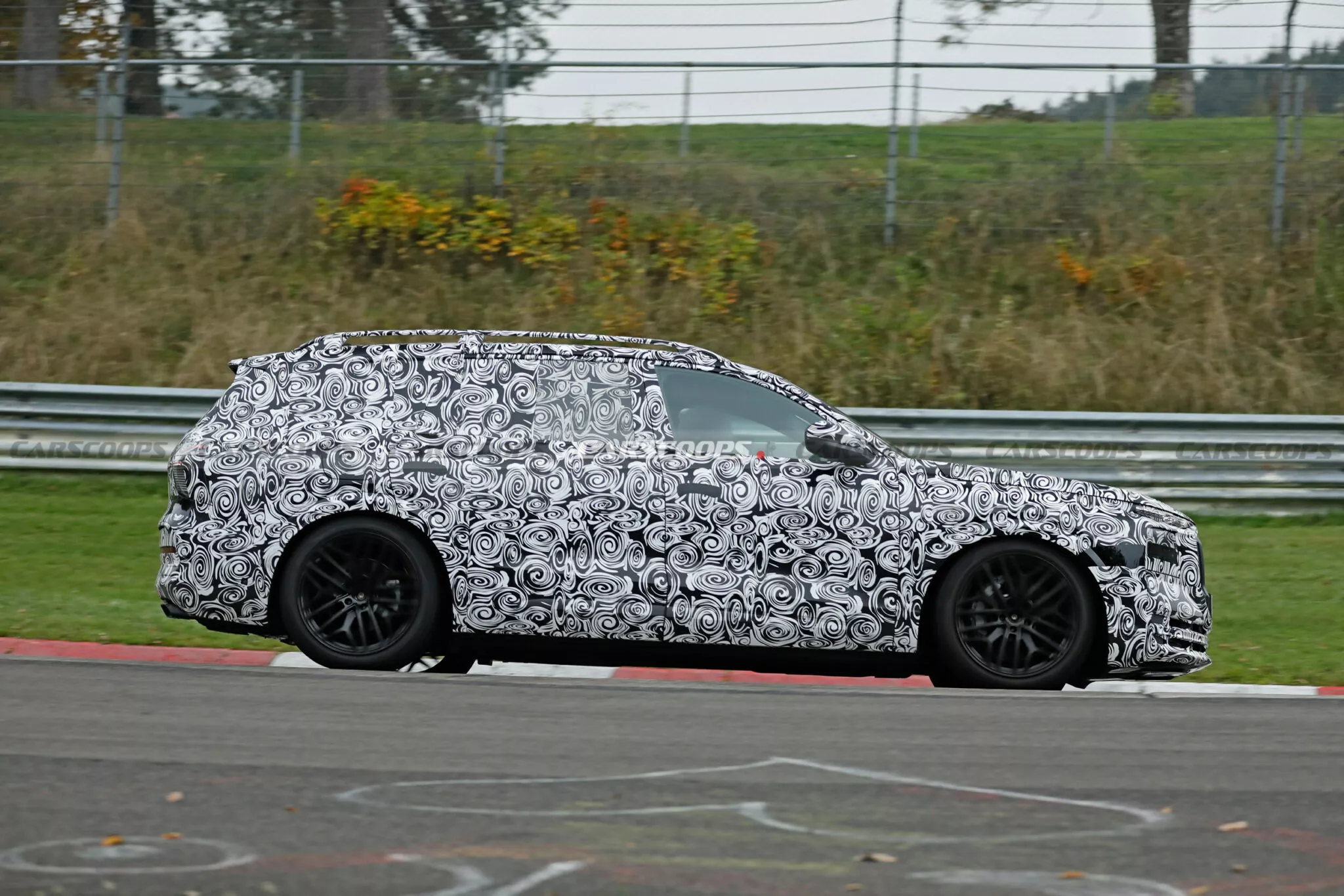 اودي تستعد لمنافسة مايباخ بسيارة Q9 Horch الأفخم في تاريخها اودي تستعد لمنافسة مايباخ بسيارة Q9 Horch الأفخم في تاريخها 6