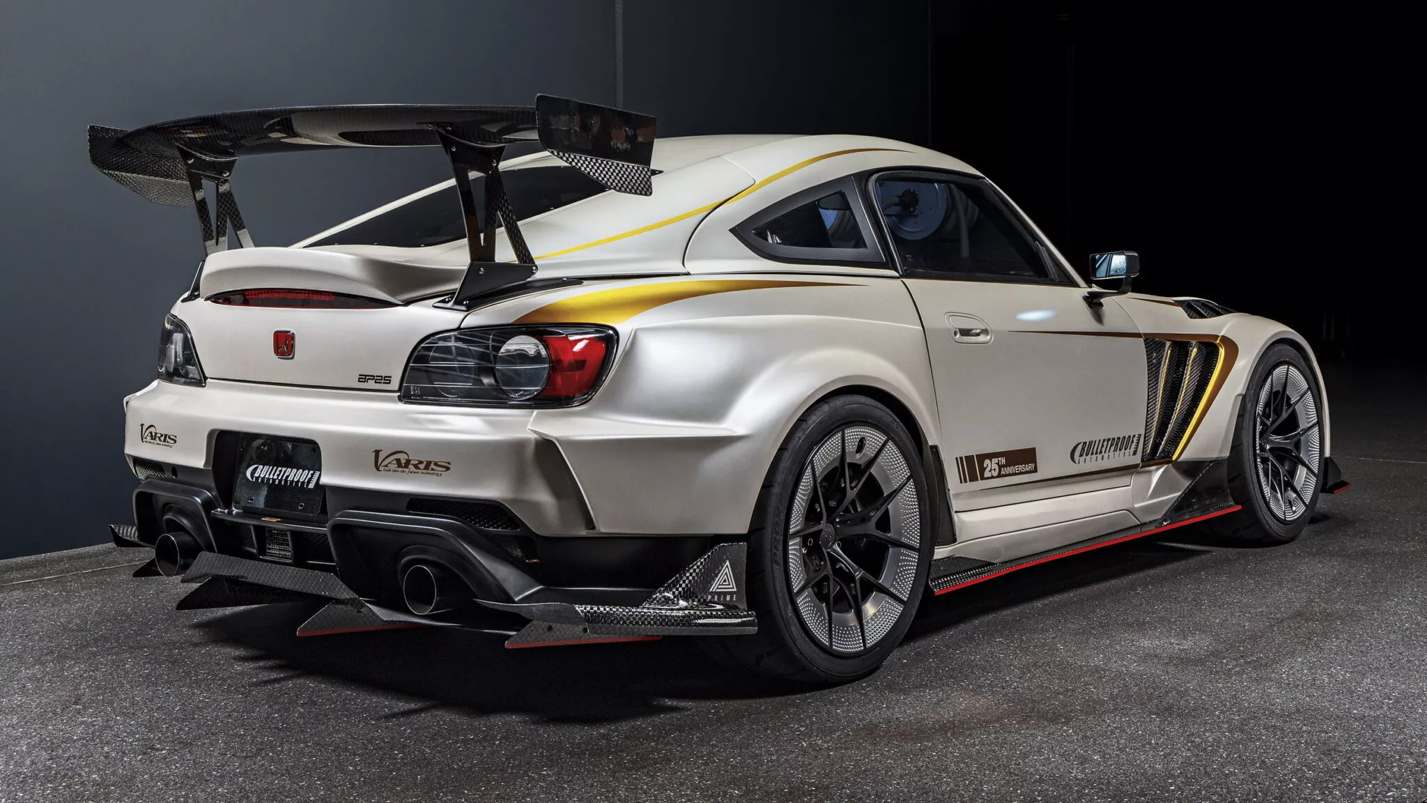 هوندا S2000 الأيقونية تعود للحياة في إصدار عصري معدل في معرض SEMA هوندا S2000 الأيقونية تعود للحياة في إصدار عصري معدل في معرض SEMA 10