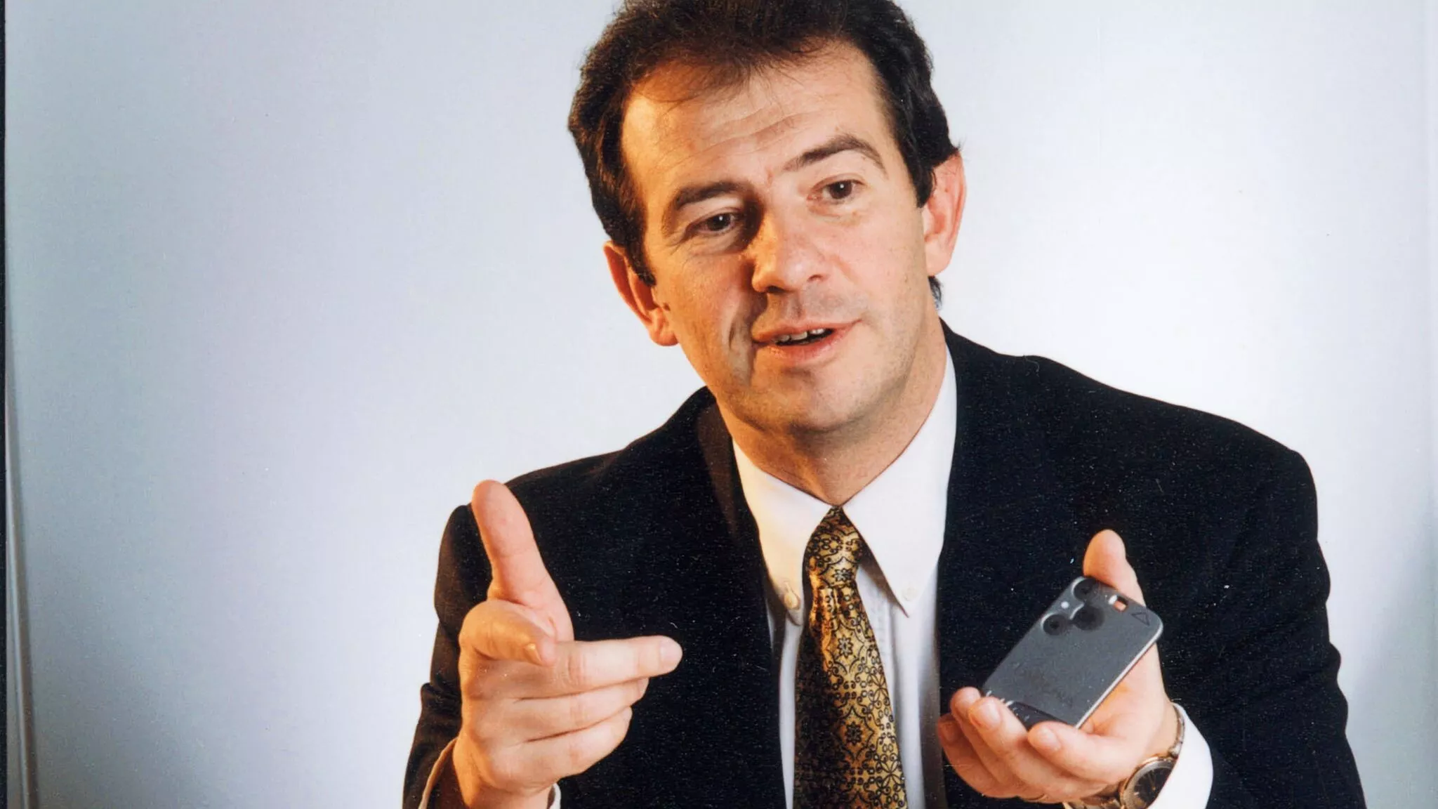 كيف غيرت رينو شكل السيارات.. من «رينو 16» إلى بطاقة الدخول الذكي كيف غيرت رينو شكل السيارات.. من «رينو 16» إلى بطاقة الدخول الذكي 5