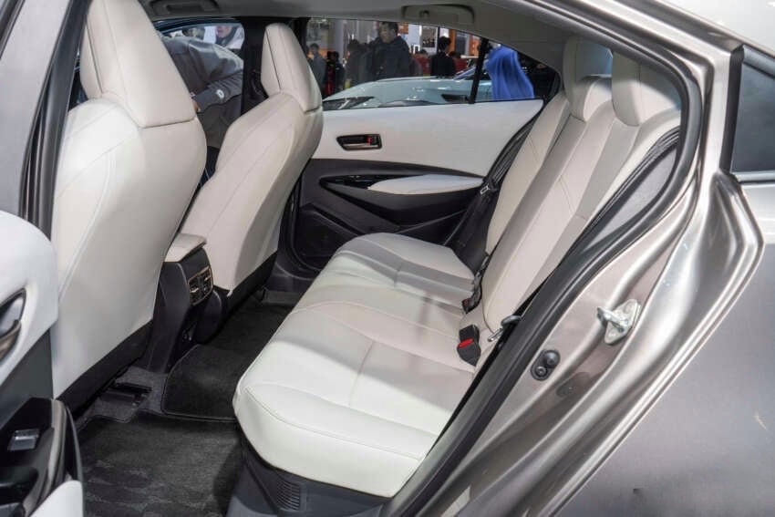 تويوتا تدشن كورولا 2026 فيس ليفت في الصين بتحديثات جمالية وداخلية هامة تويوتا تدشن كورولا 2026 فيس ليفت في الصين بتحديثات جمالية وداخلية هامة 11