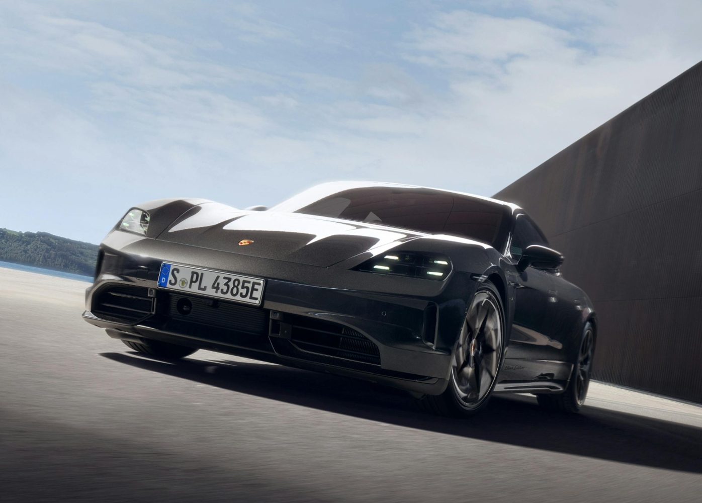 بورش-تايكان-المربع-نت-15-10