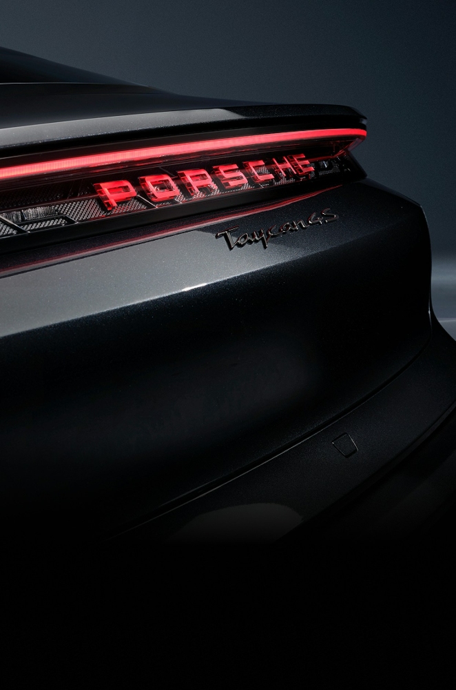 بورش-تايكان-المربع-نت-6-14