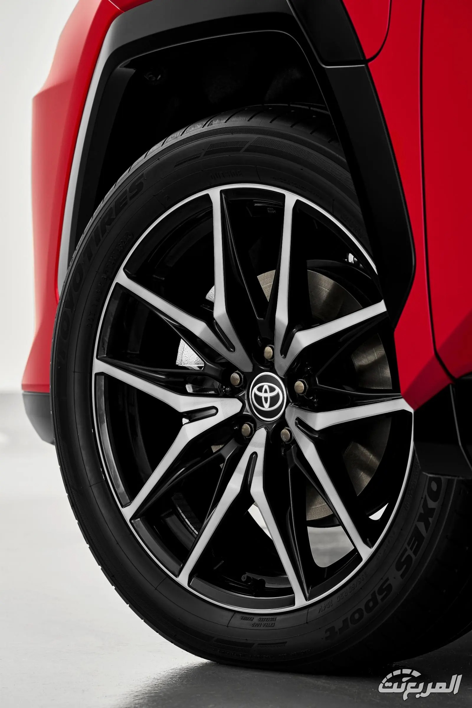 تويوتا راف 4 2026.. قوة المستقبل في عالم الـSUV تويوتا راف 4 2026 12