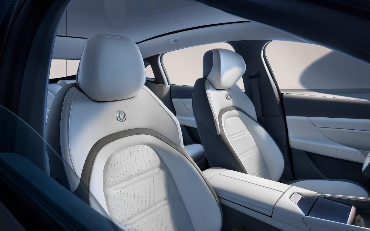 مواصفات دونج فينج 007 2026.. مدى طويل وتقنيات ذكية بسعر تنافسي دونج فينج 007 2026 32