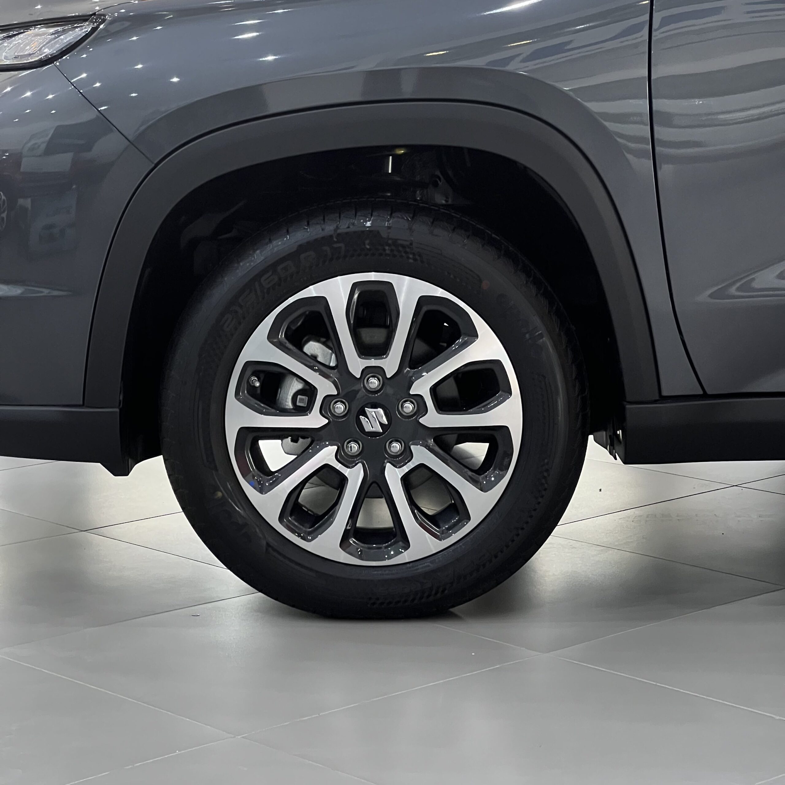 سوزوكي جراند فيتارا 2026 40