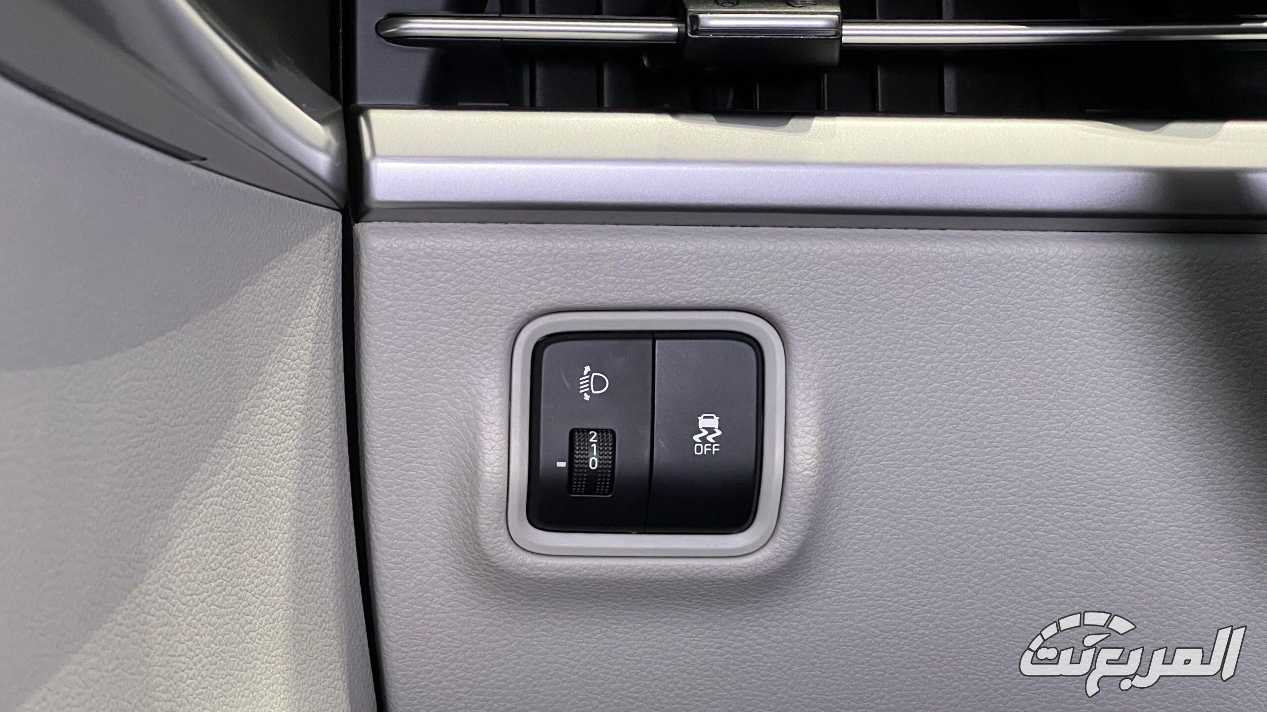 كيا كارينز 2026.. تصميم عصري وتقنيات متطورة لعائلة المستقبل كيا كارينز 2026 10