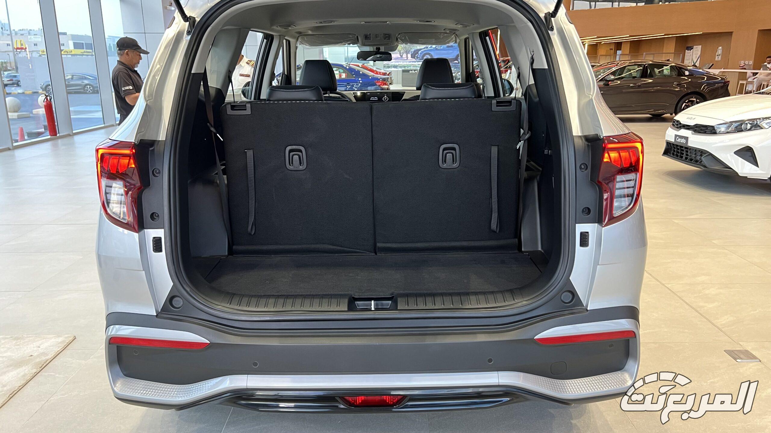 كيا كارينز 2026.. تصميم عصري وتقنيات متطورة لعائلة المستقبل كيا كارينز 2026 13