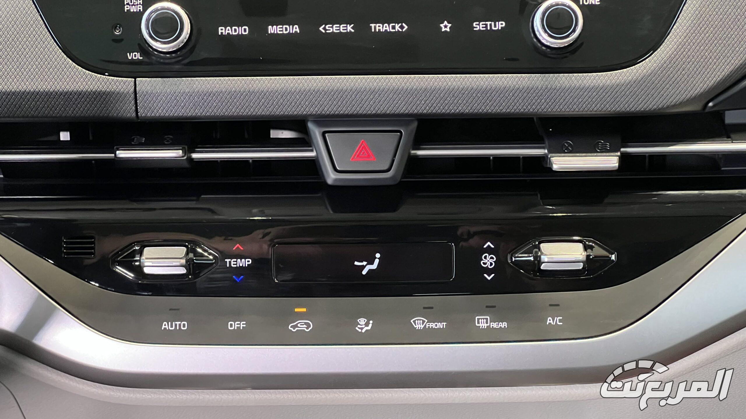 كيا كارينز 2026.. تصميم عصري وتقنيات متطورة لعائلة المستقبل كيا كارينز 2026 22