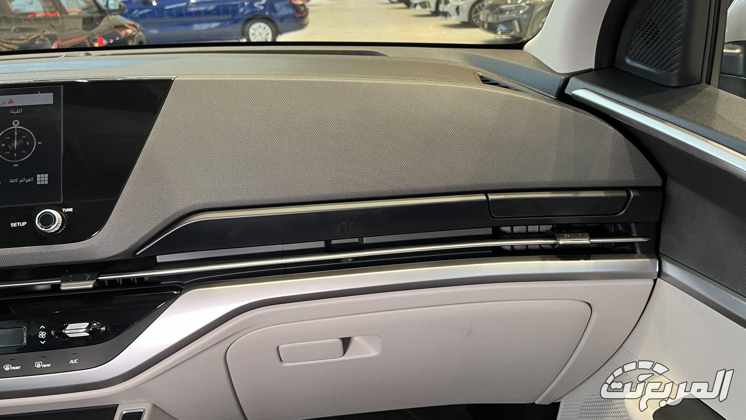 كيا كارينز 2026.. تصميم عصري وتقنيات متطورة لعائلة المستقبل كيا كارينز 2026 31