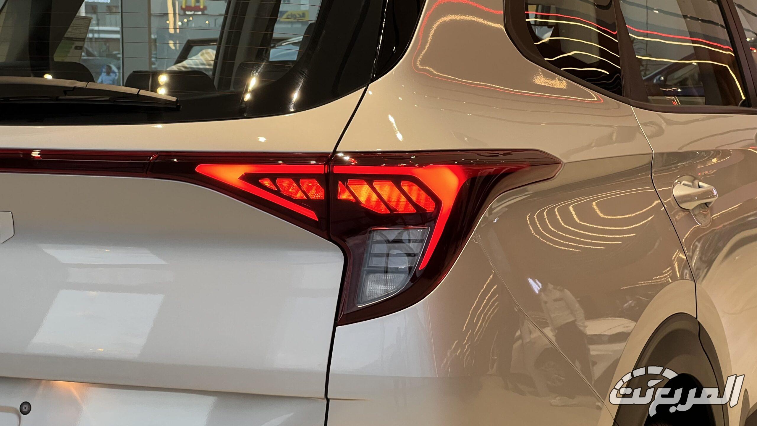 كيا كارينز 2026.. تصميم عصري وتقنيات متطورة لعائلة المستقبل كيا كارينز 2026 42