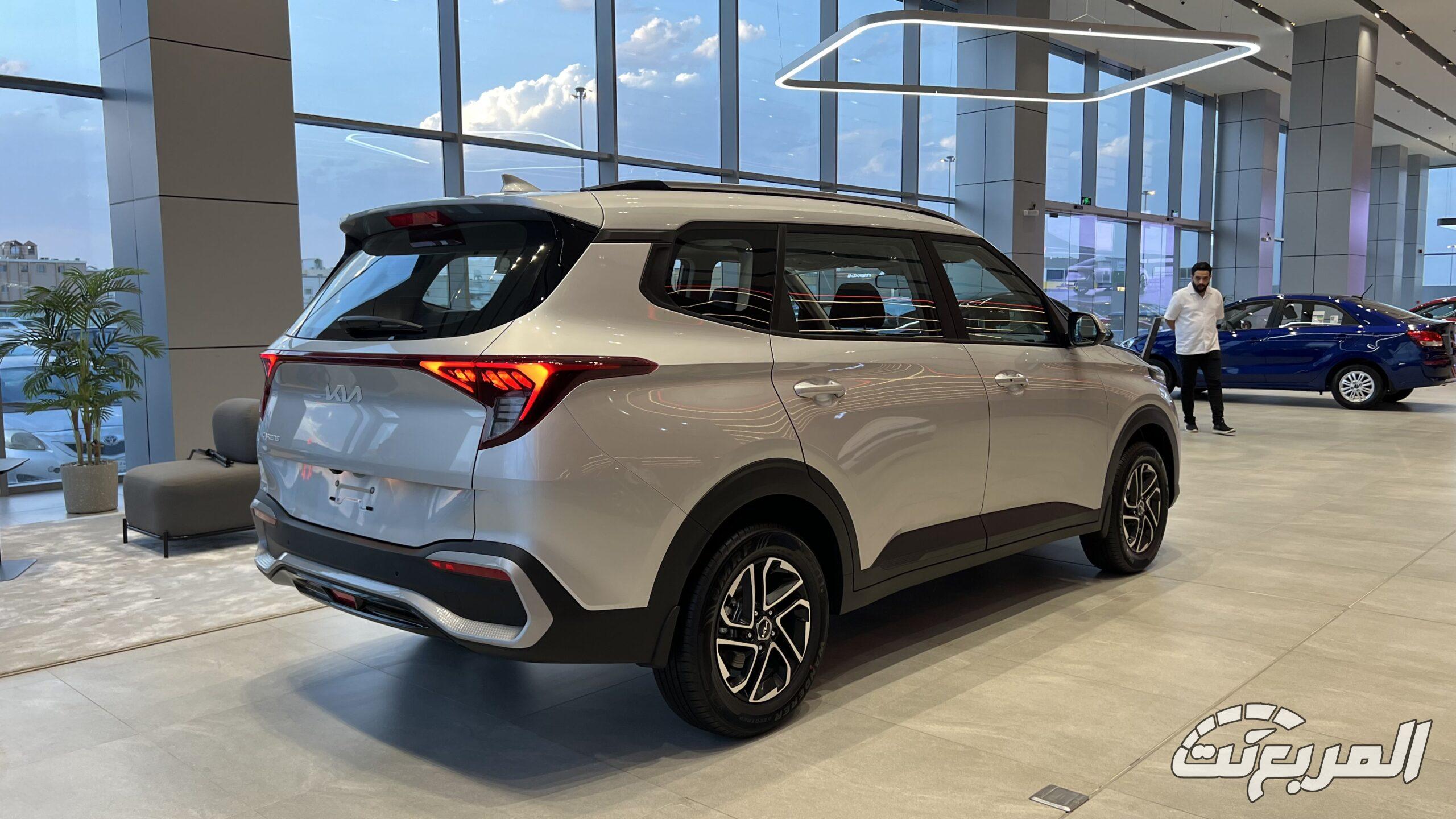 كيا كارينز 2026.. تصميم عصري وتقنيات متطورة لعائلة المستقبل كيا كارينز 2026 43