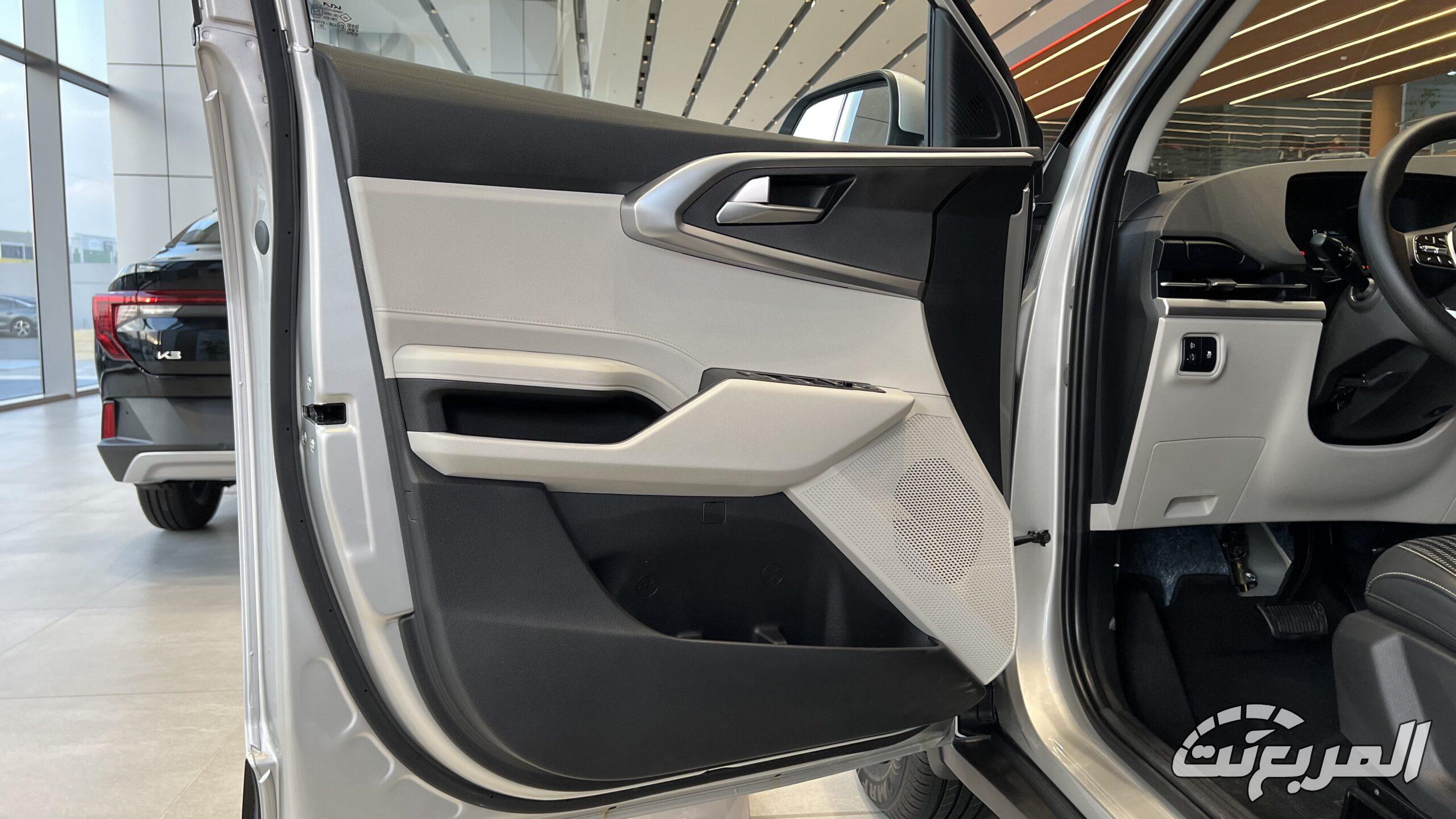 كيا كارينز 2026.. تصميم عصري وتقنيات متطورة لعائلة المستقبل كيا كارينز 2026 46