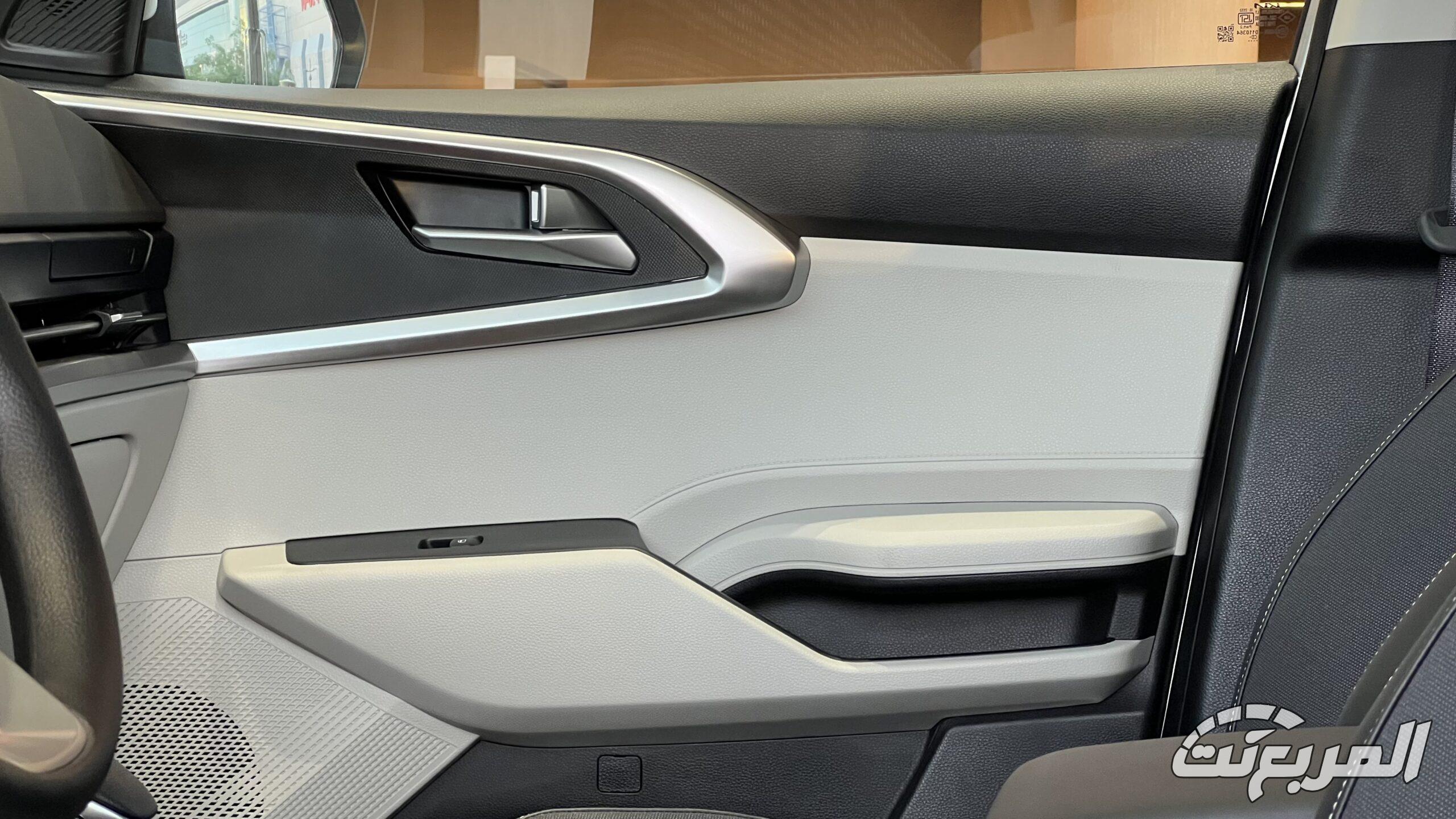 كيا كارينز 2026.. تصميم عصري وتقنيات متطورة لعائلة المستقبل كيا كارينز 2026 5