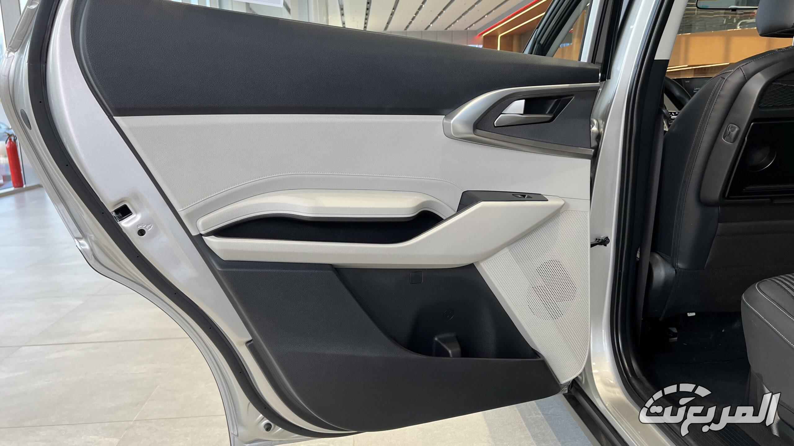 كيا كارينز 2026.. تصميم عصري وتقنيات متطورة لعائلة المستقبل كيا كارينز 2026 6