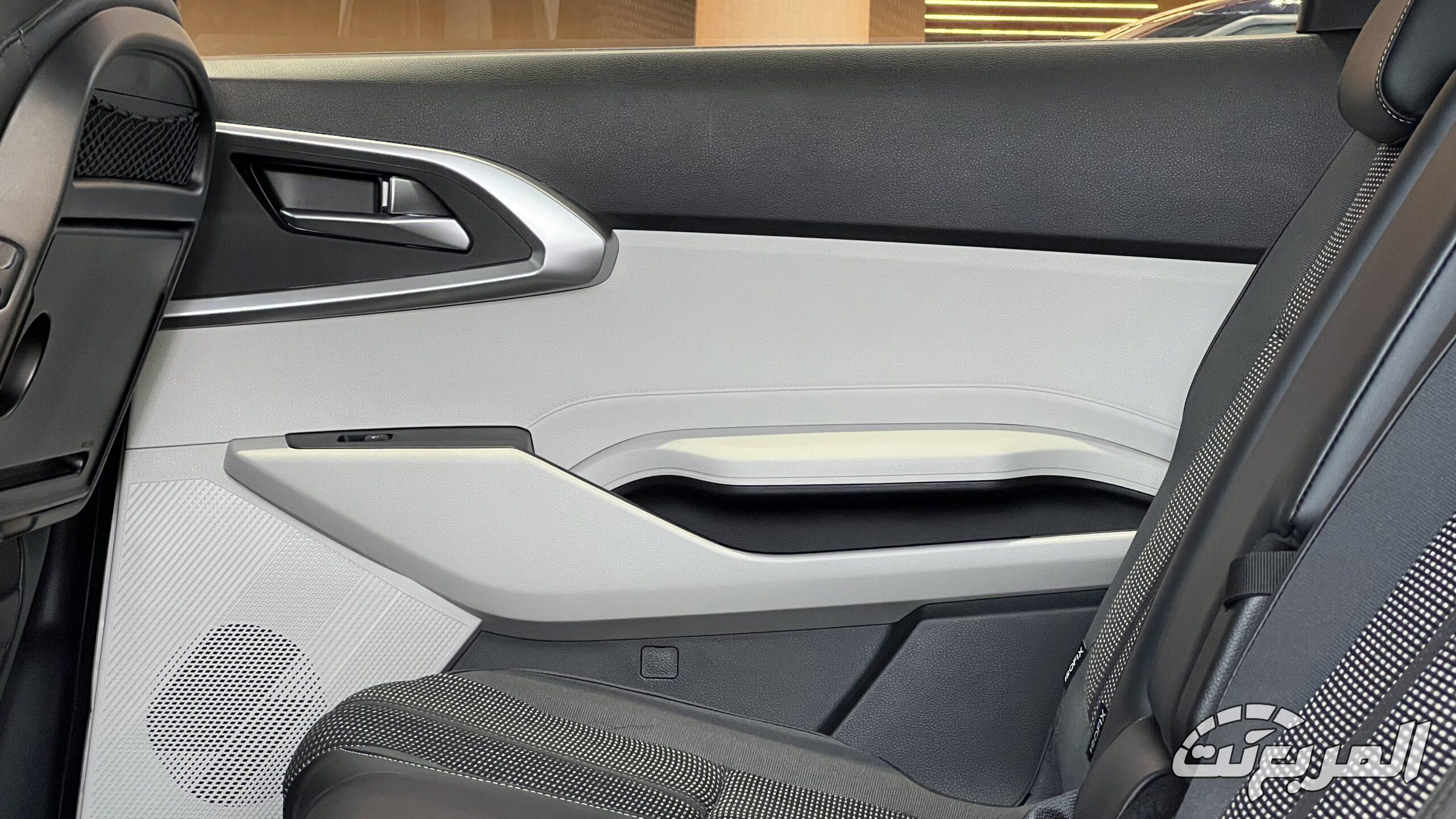 كيا كارينز 2026.. تصميم عصري وتقنيات متطورة لعائلة المستقبل كيا كارينز 2026 7