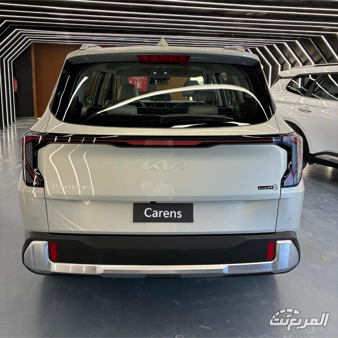 كيا كارينز 2026 الجديدة.. ملخص فئات السيارة العائلية 1