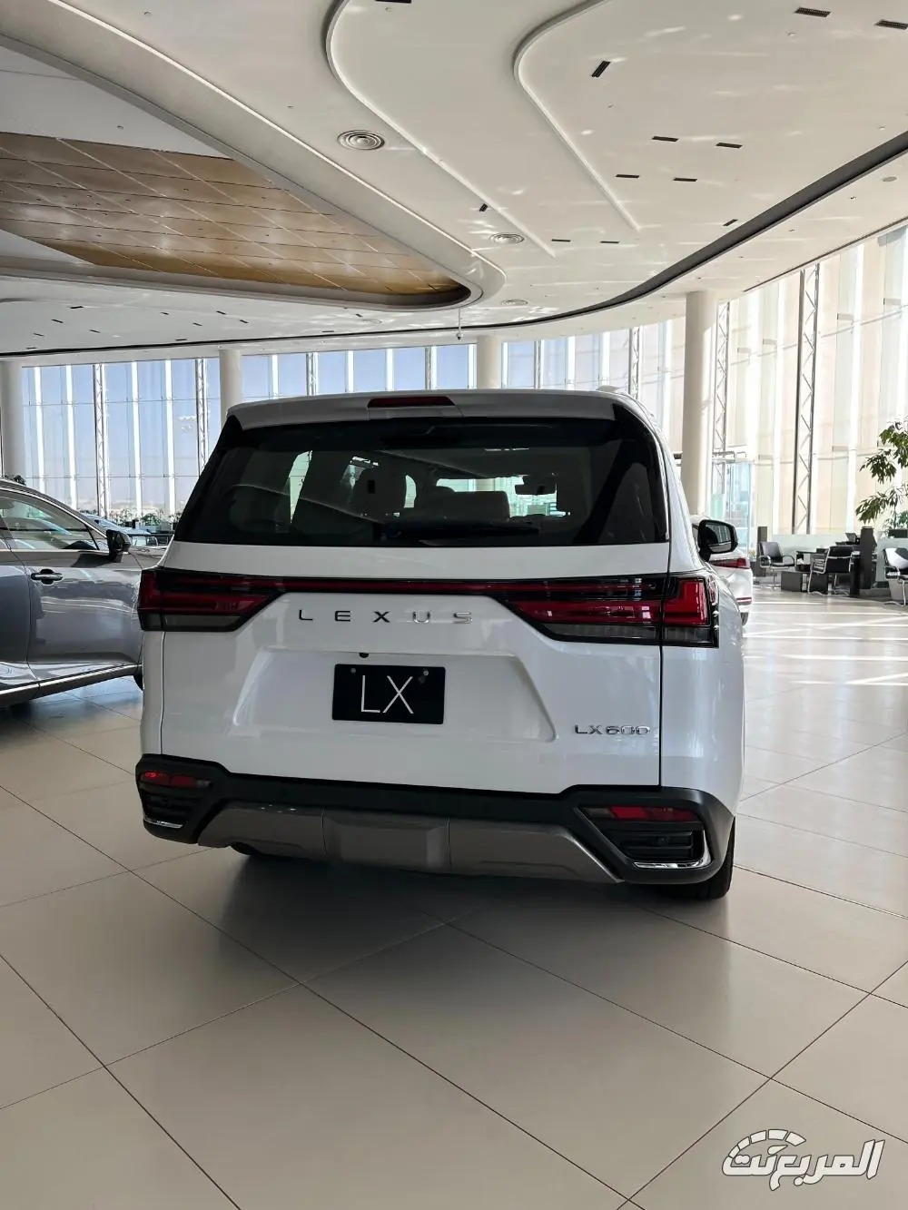 لكزس LX 2026 10