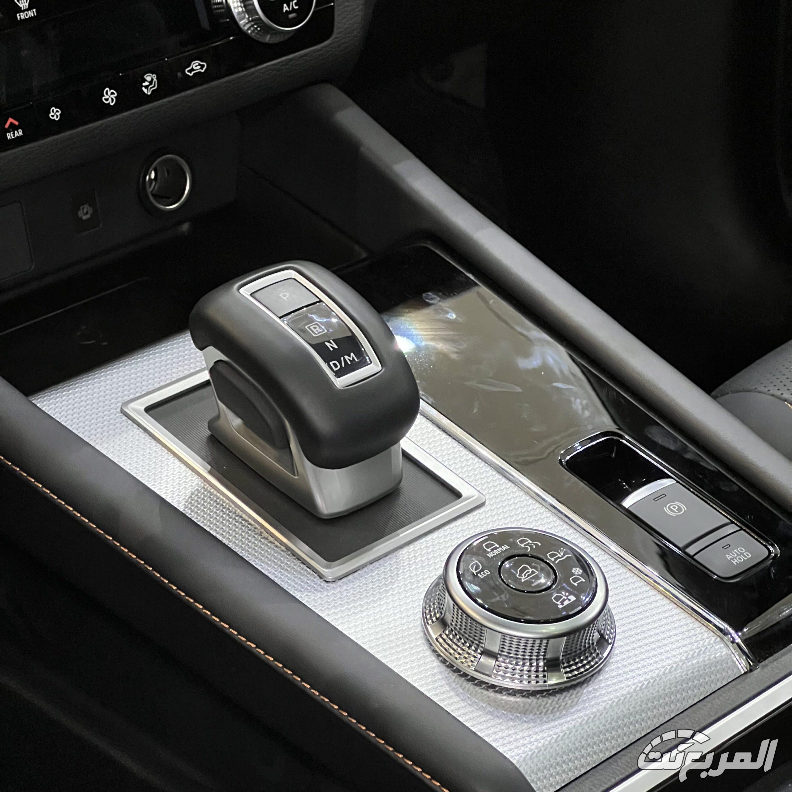 ميتسوبيشي اوتلاندر 2026 15