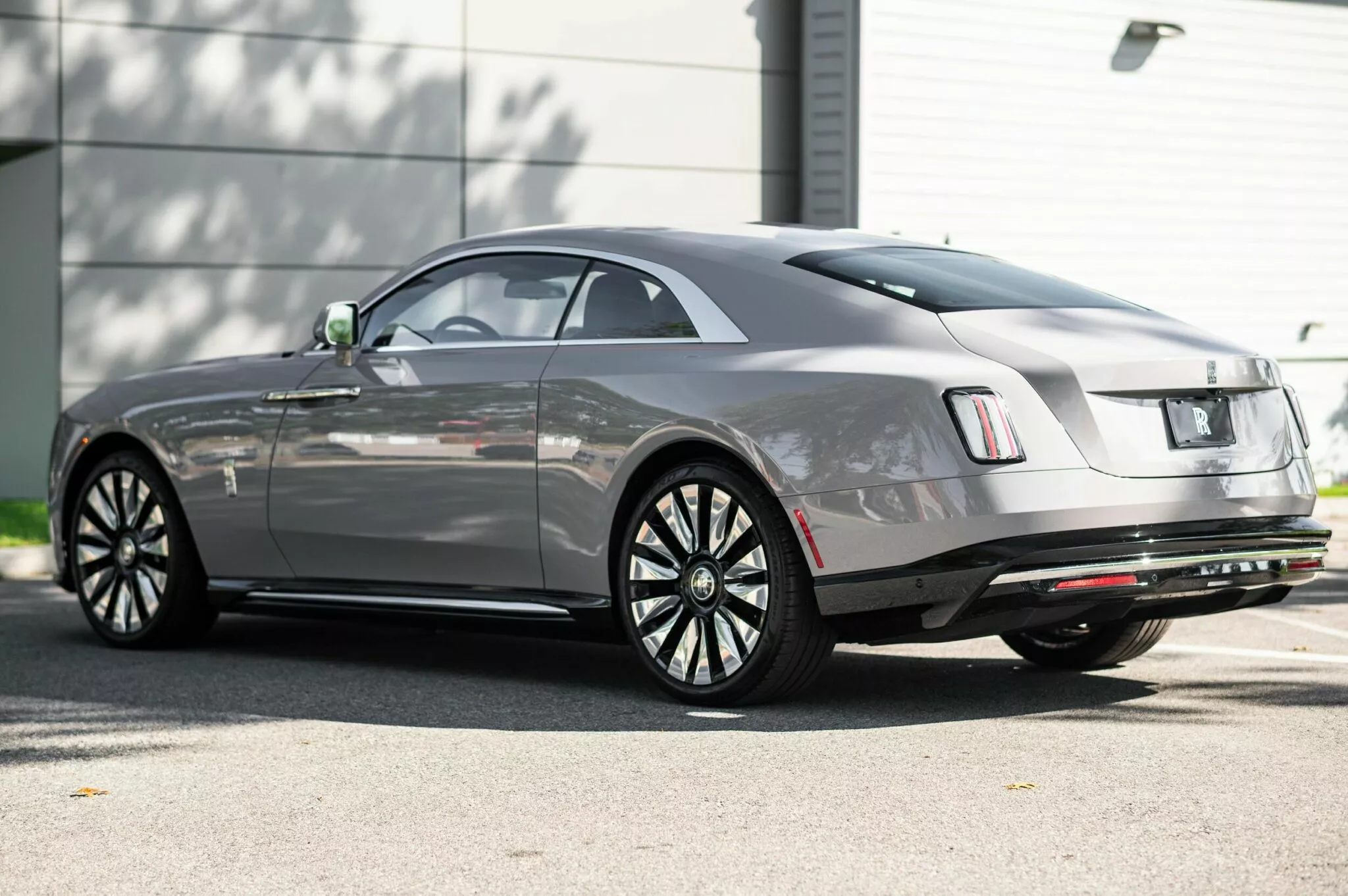 رولزرويس سبيكتر تخسر ربع قيمتها بعد أسابيع من شرائها! رولزرويس سبيكتر تخسر ربع قيمتها بعد أسابيع من شرائها! 1