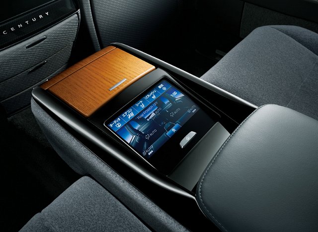 تويوتا تكشف الستار عن سنشري 2026 سيدان الجديدة بتحديثات تقنية وسعر يتجاوز النصف مليون ريال 11