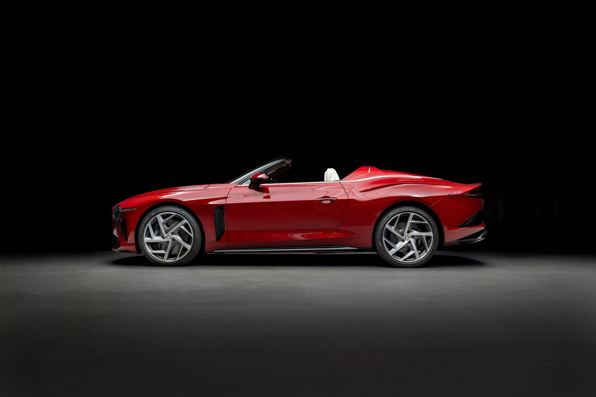 أغلى سيارة في تاريخ بنتلي تفقد 60% من قيمتها بعد 1000 كيلومتر فقط! أغلى سيارة في تاريخ بنتلي تفقد 60% من قيمتها بعد 1000 كيلومتر فقط! 6