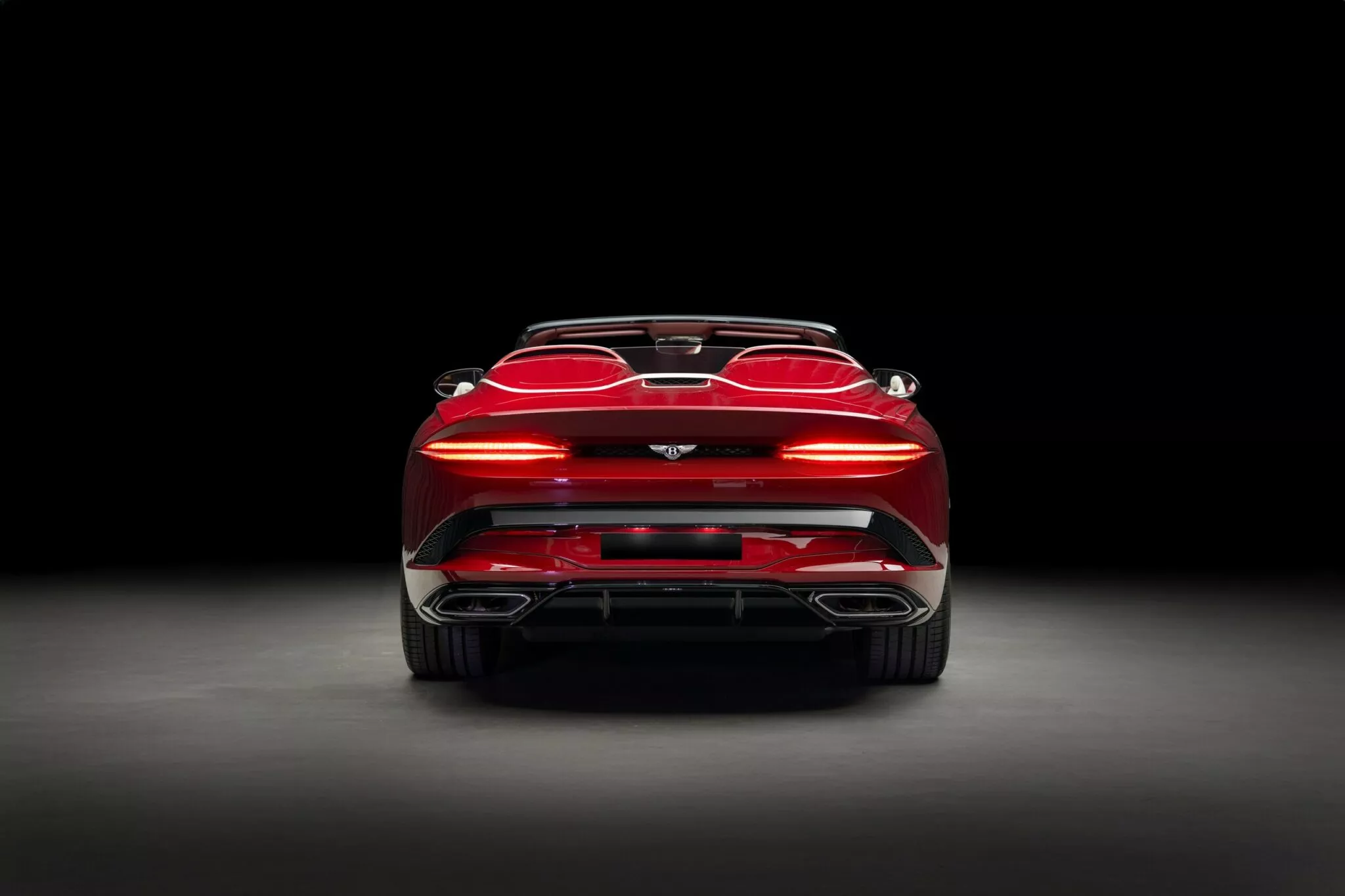 أغلى سيارة في تاريخ بنتلي تفقد 60% من قيمتها بعد 1000 كيلومتر فقط! أغلى سيارة في تاريخ بنتلي تفقد 60% من قيمتها بعد 1000 كيلومتر فقط! 8